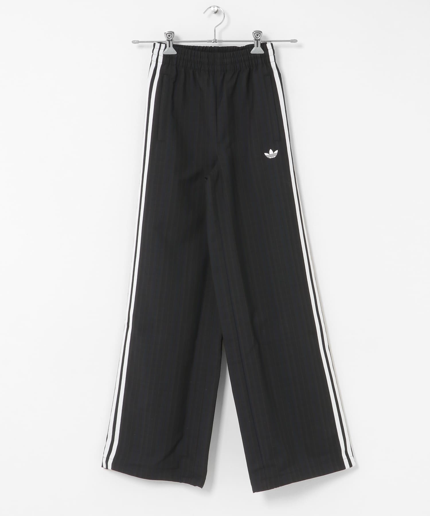 adidas　LOOSE CHECK TRACK