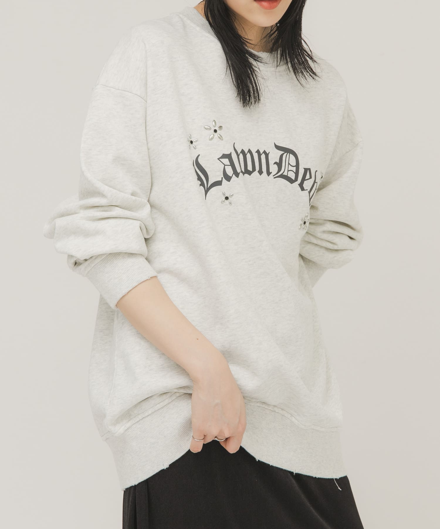 ルーズスタッズスウェット