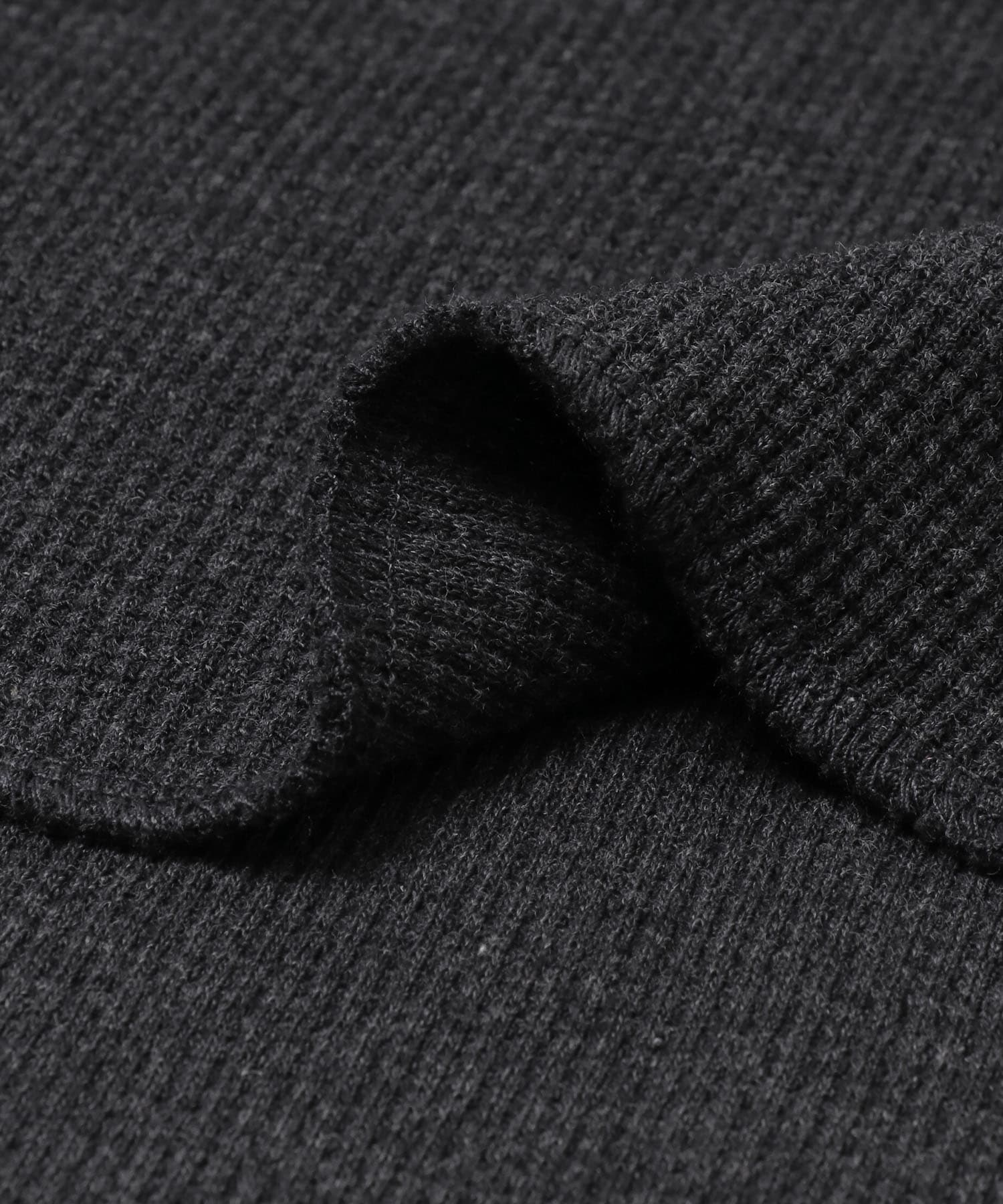 レースフリルワッフルプルオーバー CHARCOAL One