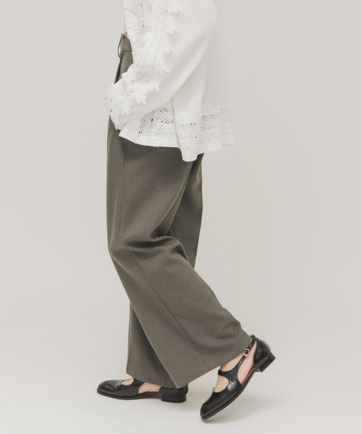 MOSS GRAY