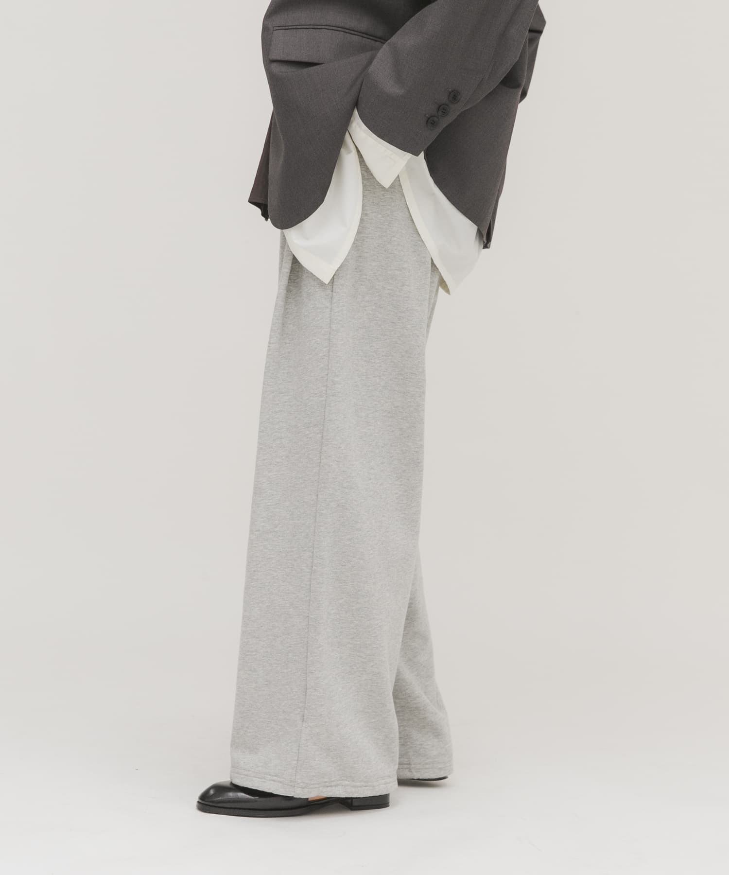 TOP GRAY