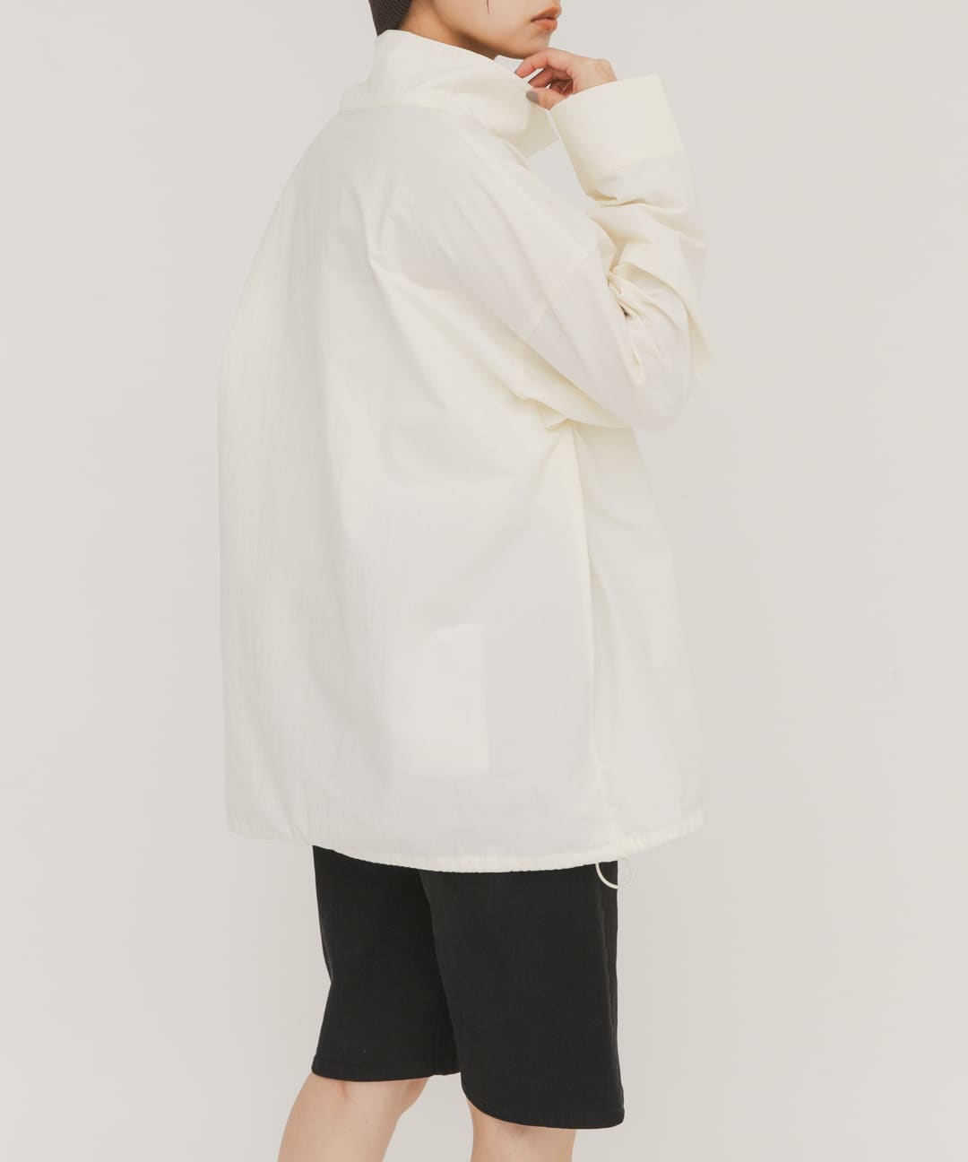 身長 : 163cm サイズ : one