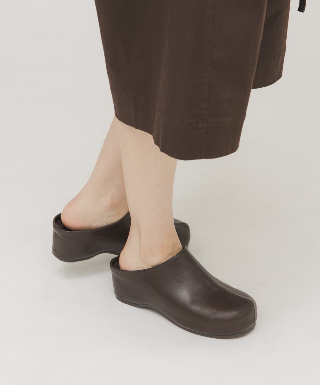 プラットフォームクロッグ BROWN 36