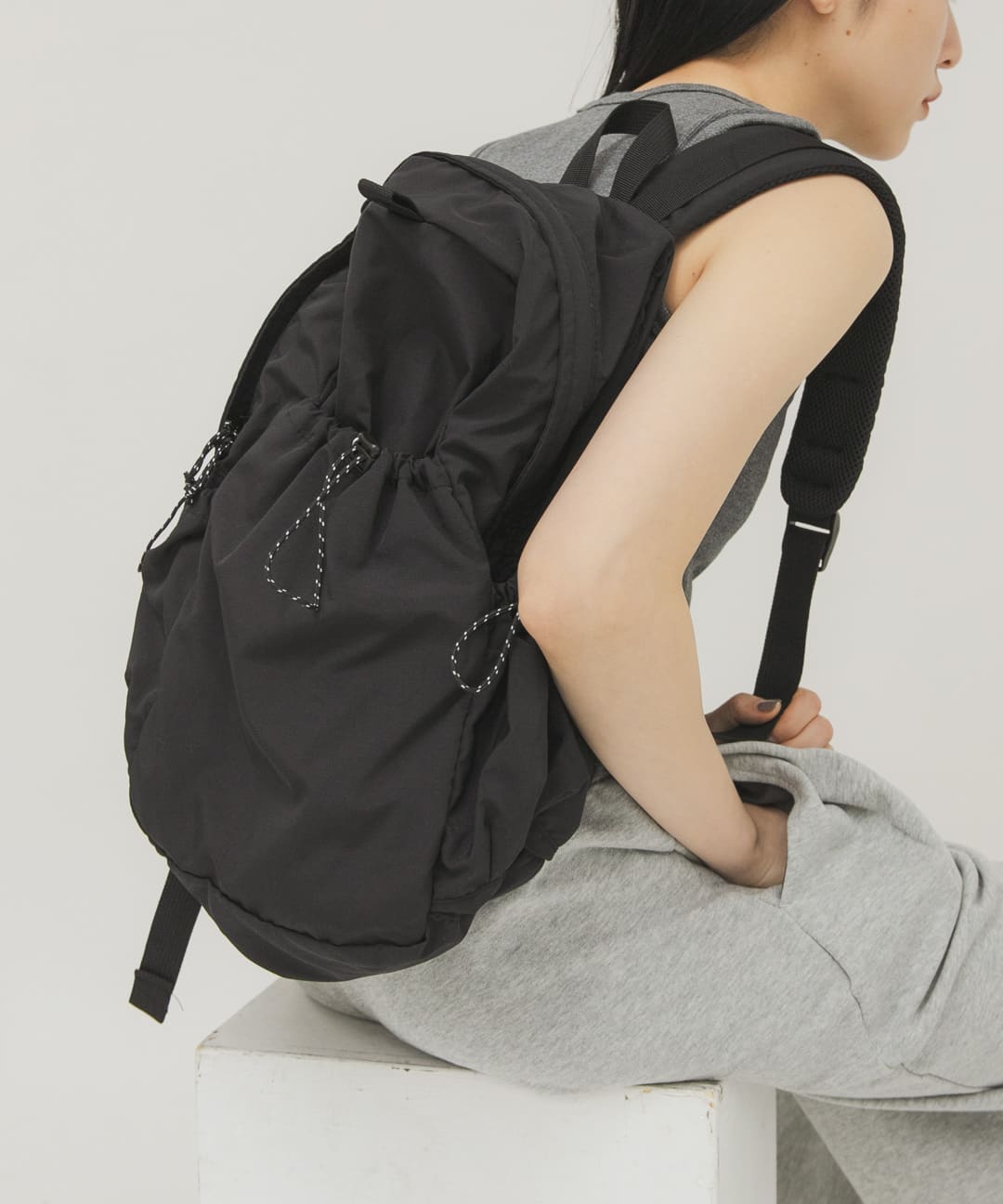 アウトポケットナイロンバックパック