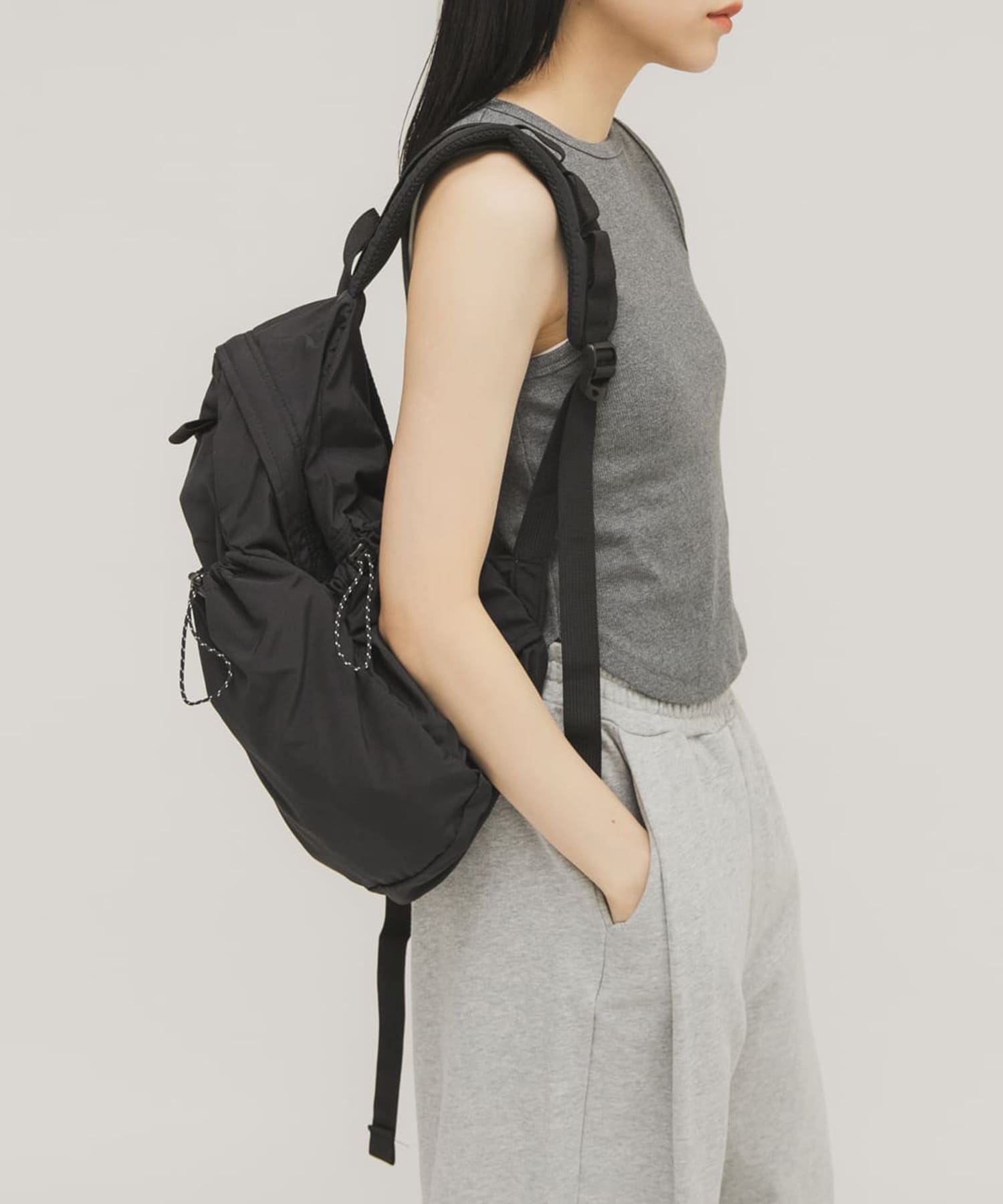 アウトポケットナイロンバックパック BLACK One