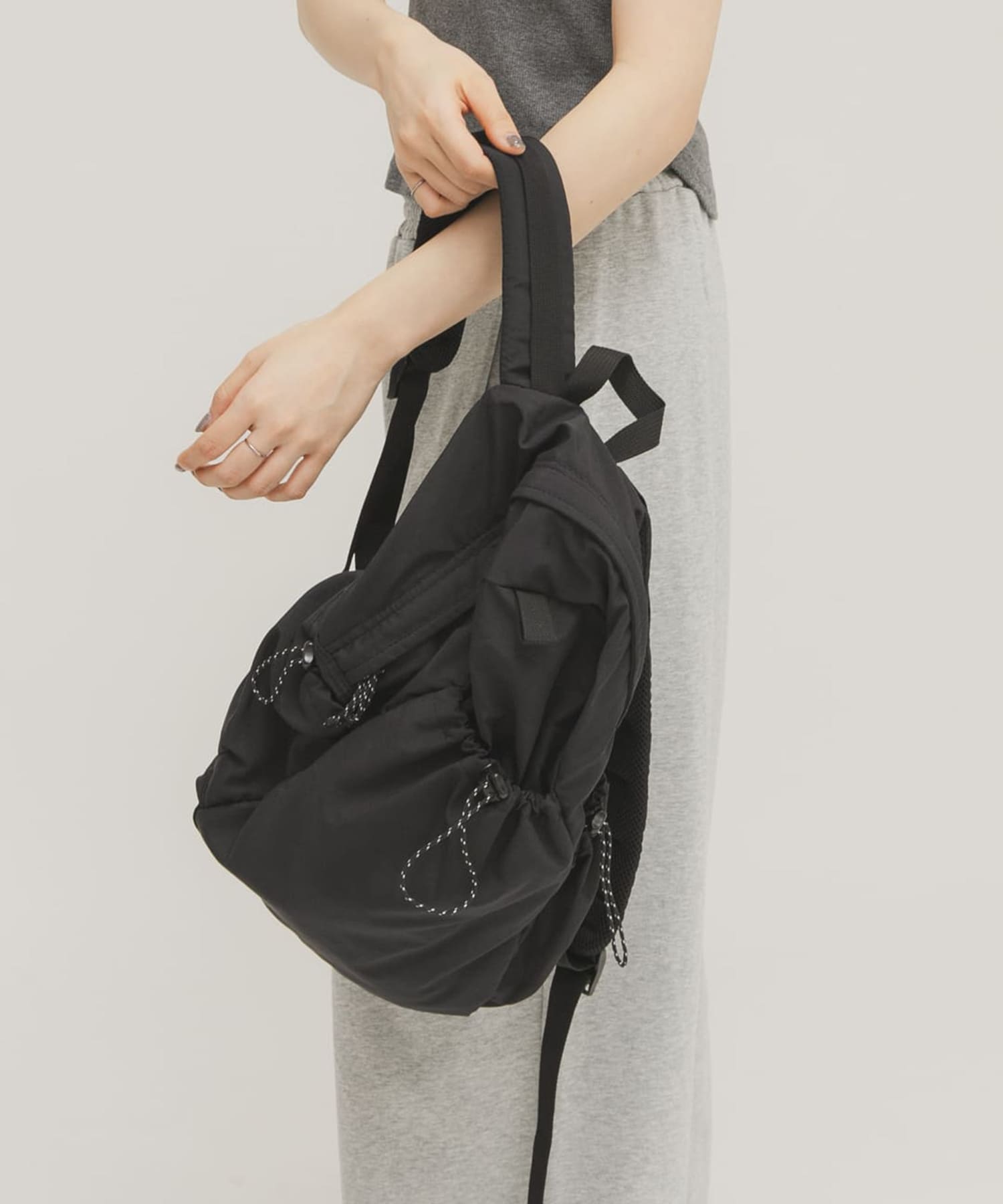 アウトポケットナイロンバックパック BLACK One