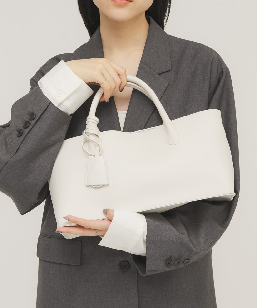 チャーム付きワイドボックスBAG