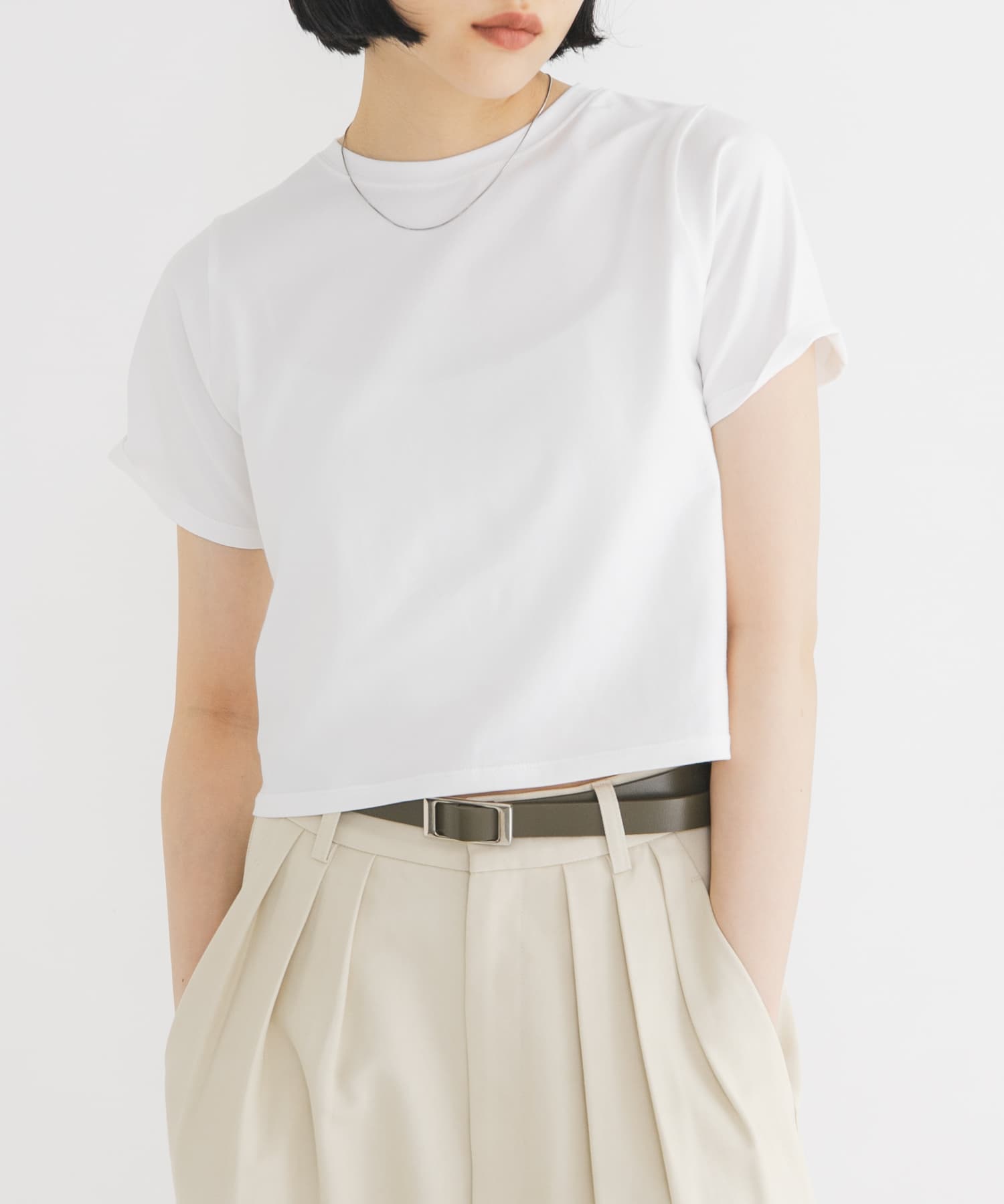 BASICクロップドTEE