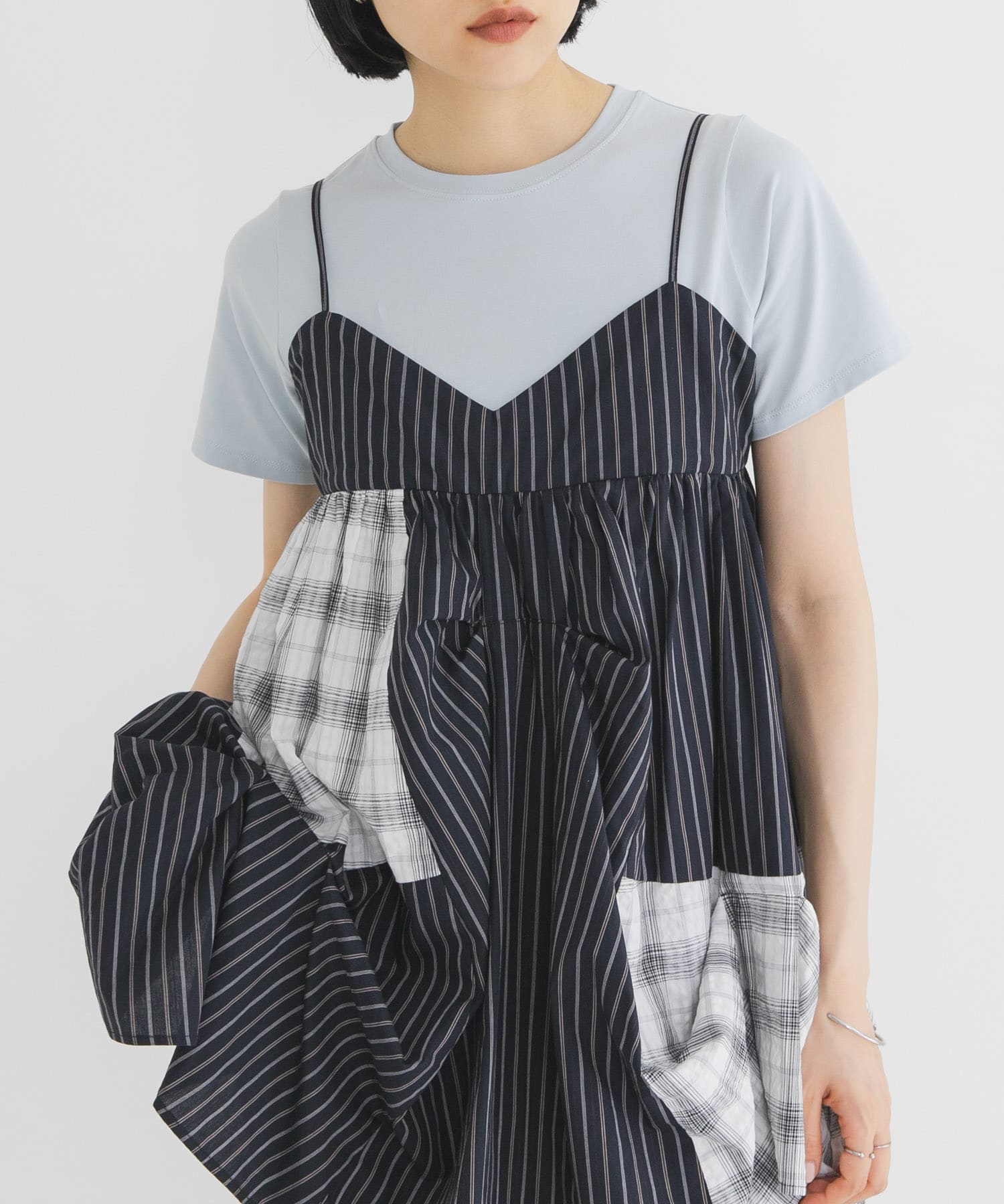 BASICクロップドTEE