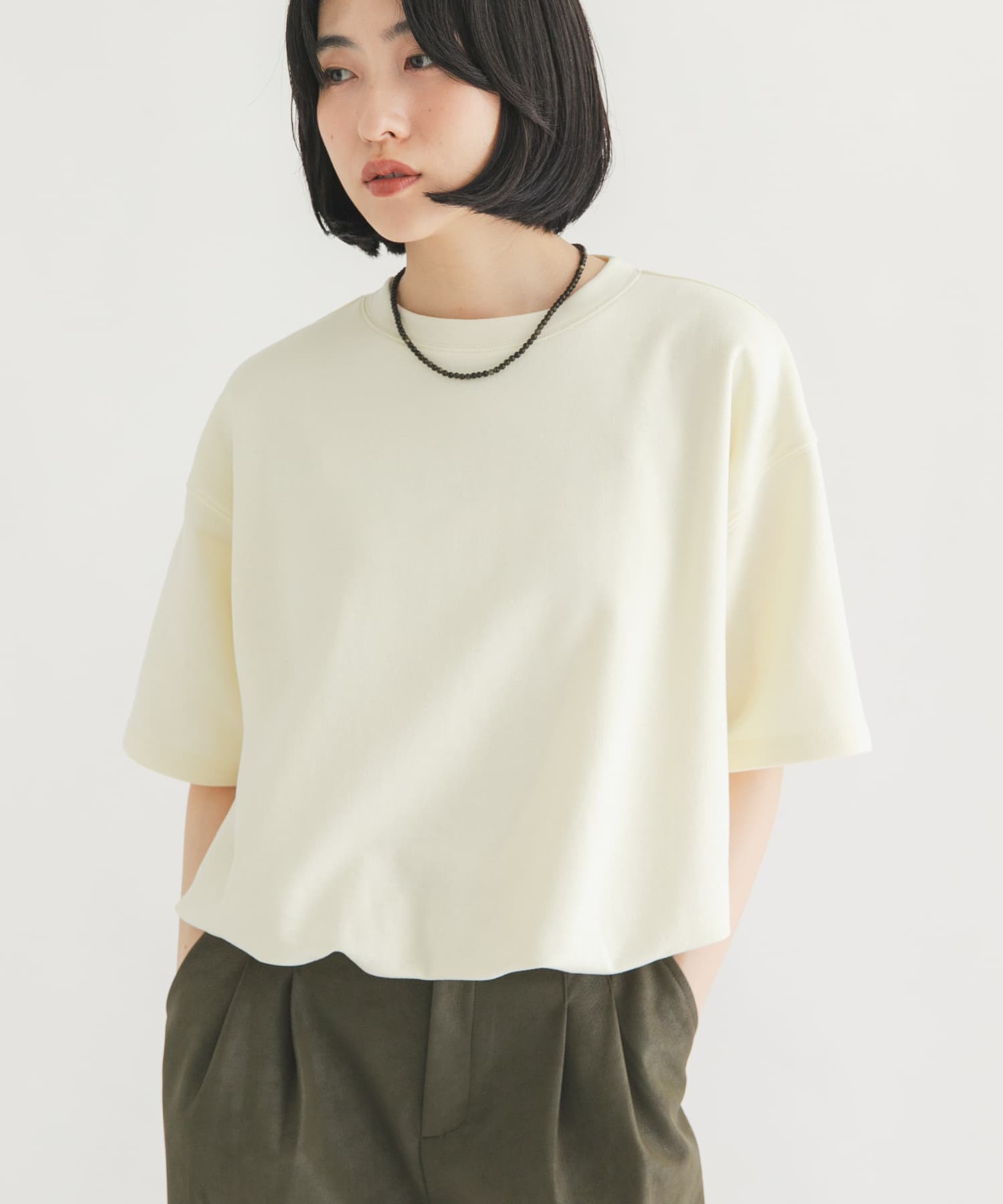 ハーフスリーブバルーンヘムトップス