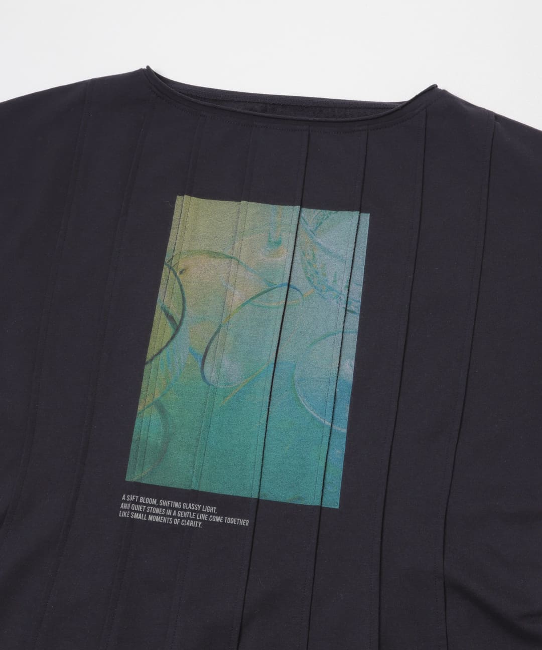 ピンタックフォトプリントTEE NAVY One