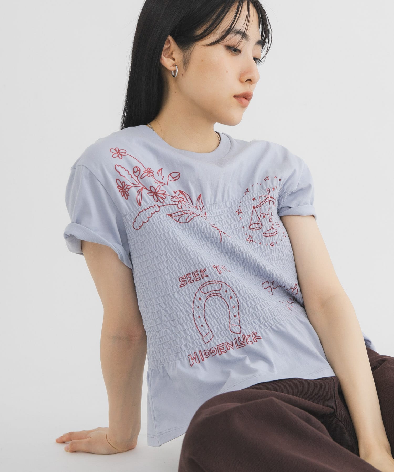 シャーリングデザインプリントTEE