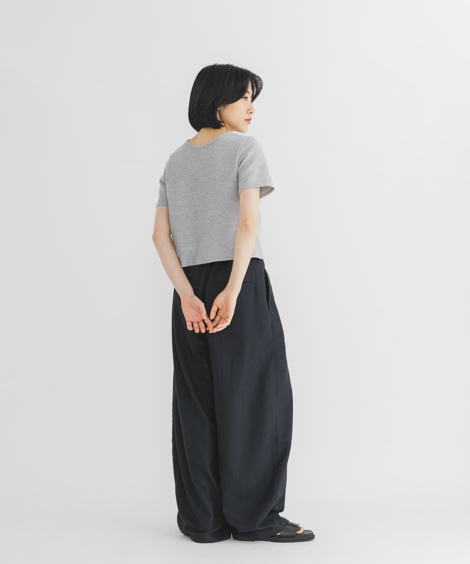 TOP GRAY