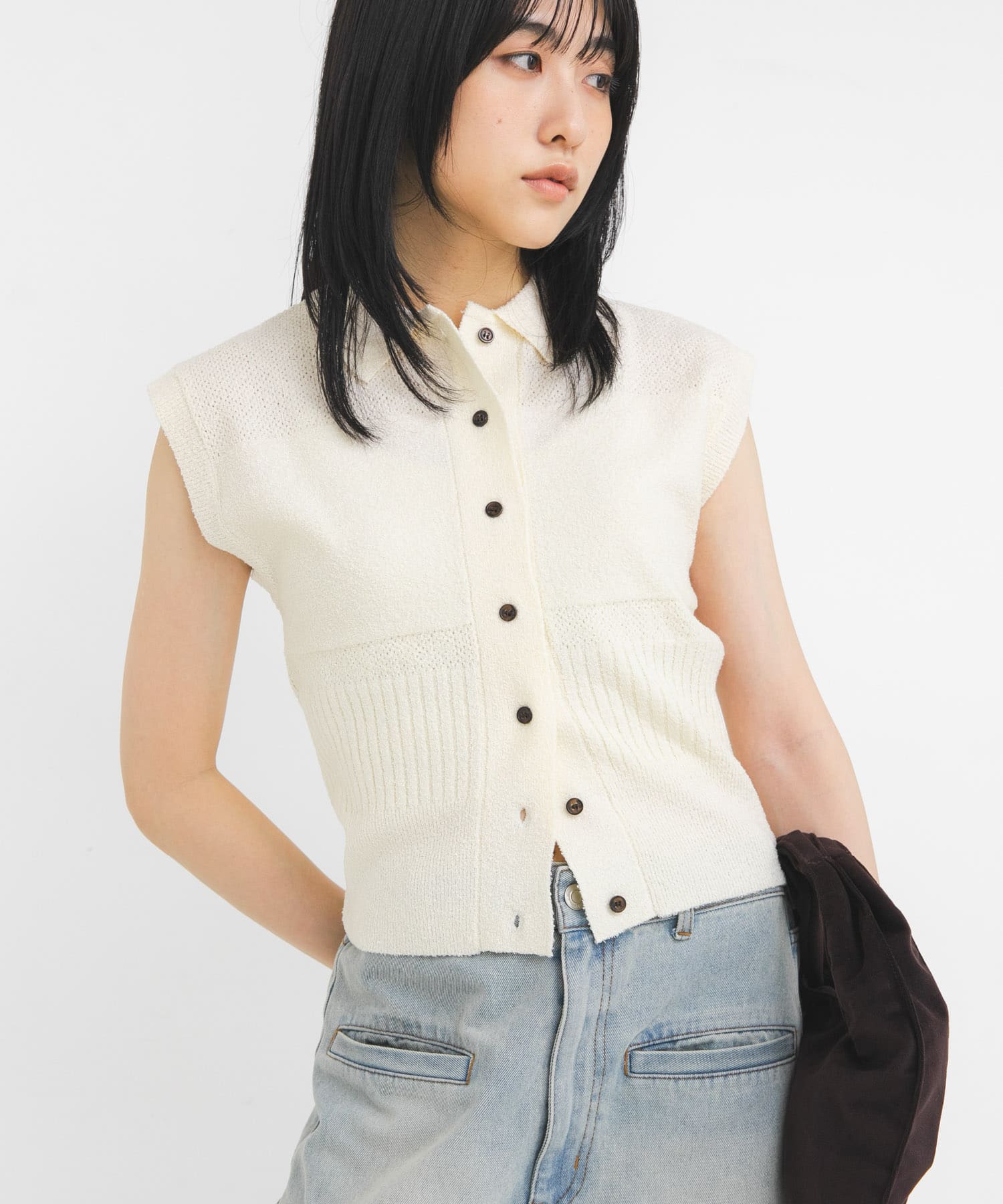 スリーブレスニットシャツ