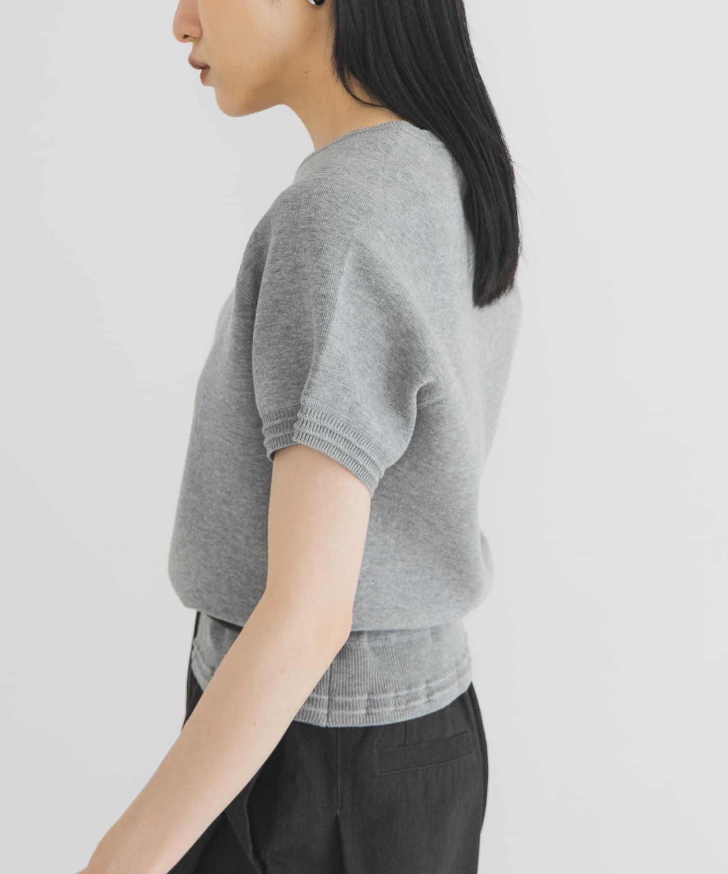 TOP GRAY