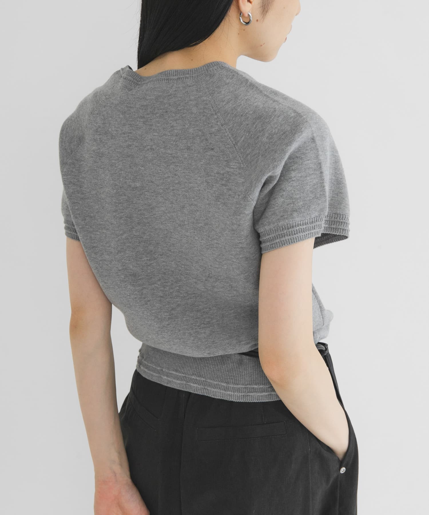 TOP GRAY