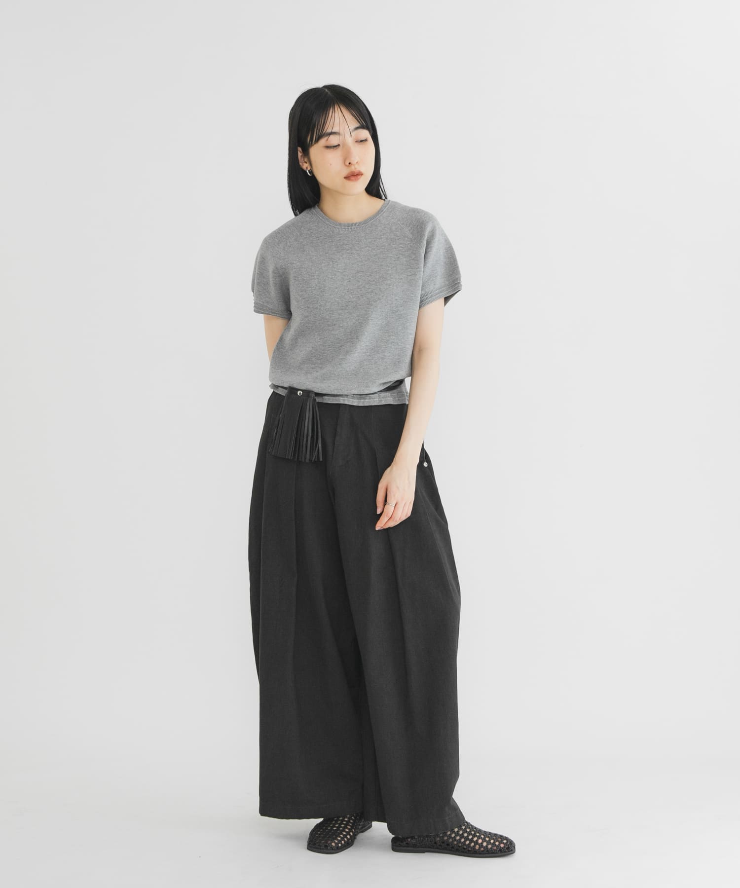 TOP GRAY