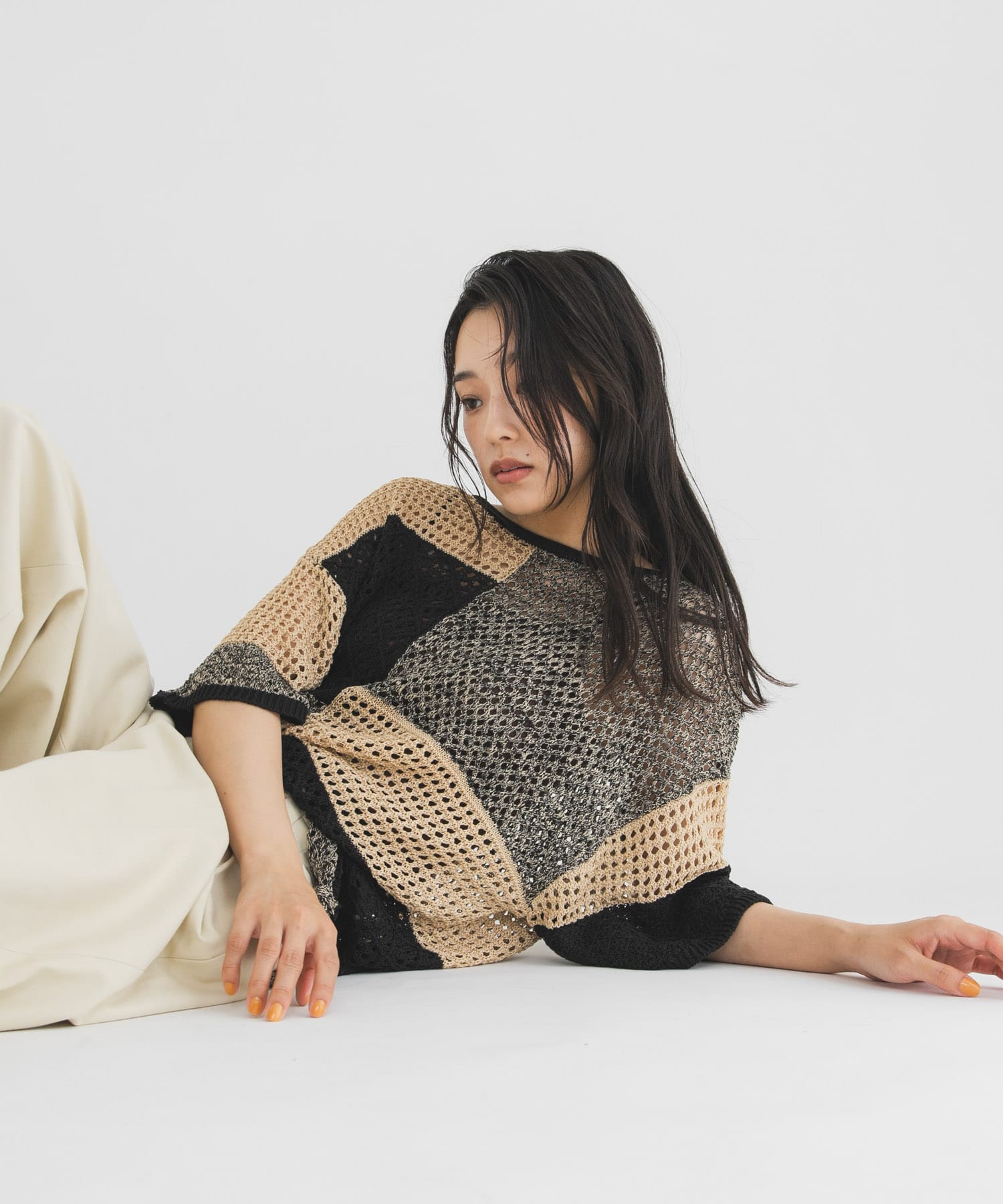 パッチワークルーズニット(One BEG×BLK): トップス｜URBAN RESEARCH