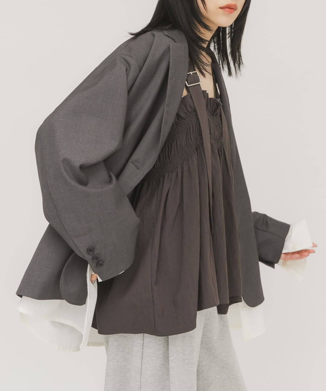 フリルギャザービスチェ