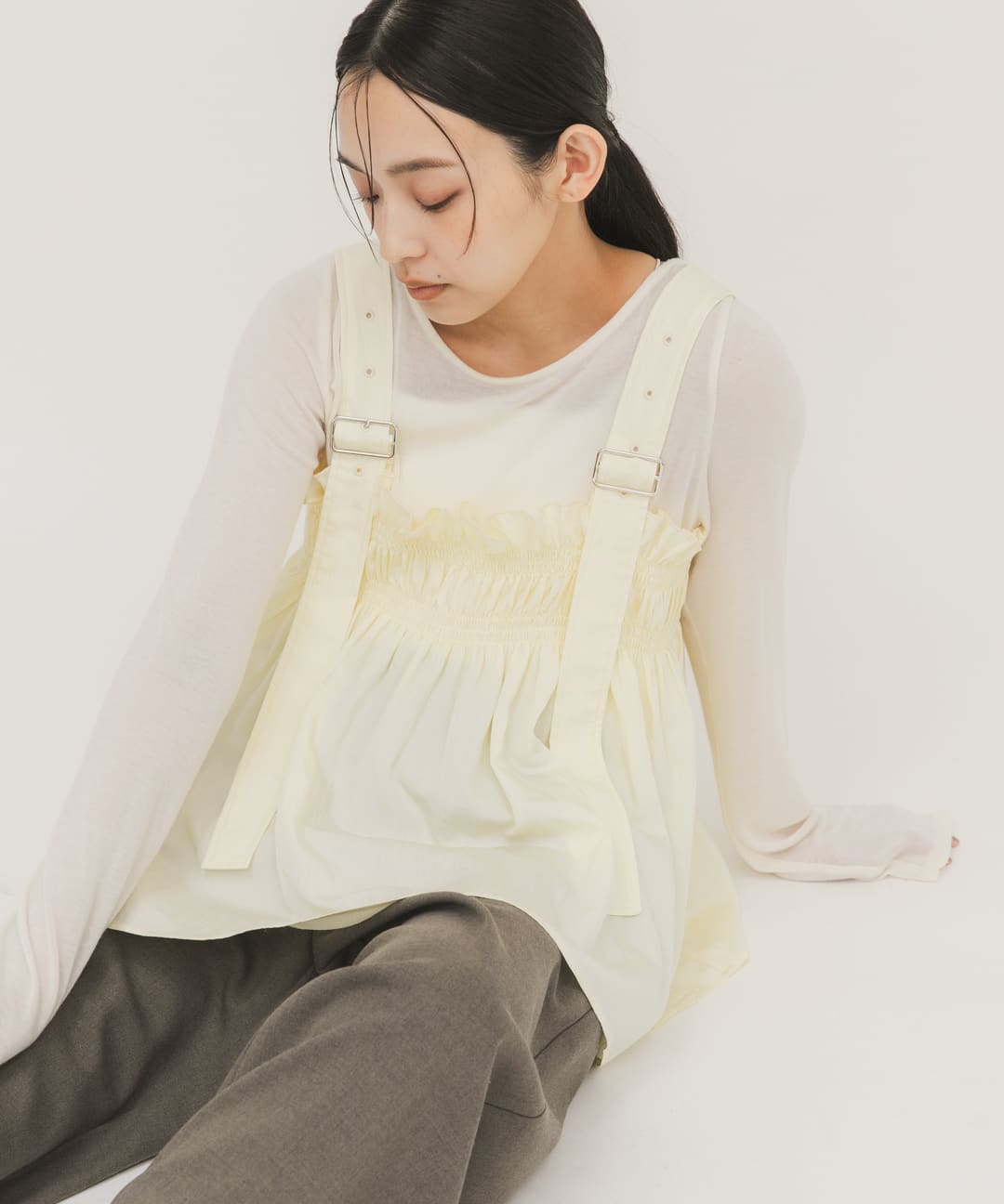 フリルギャザービスチェ