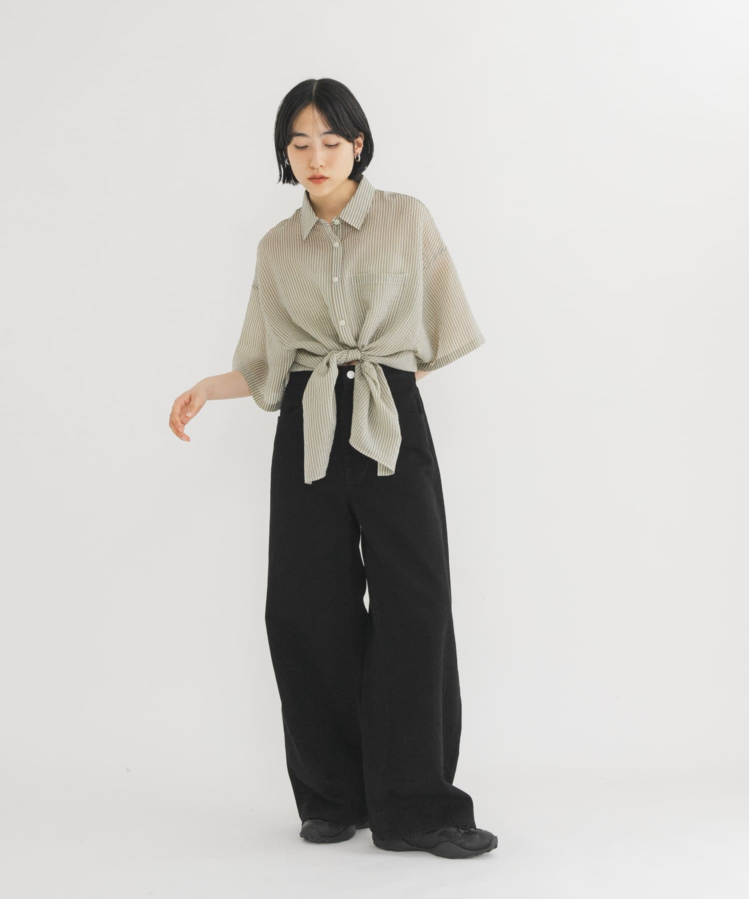 KHAKI