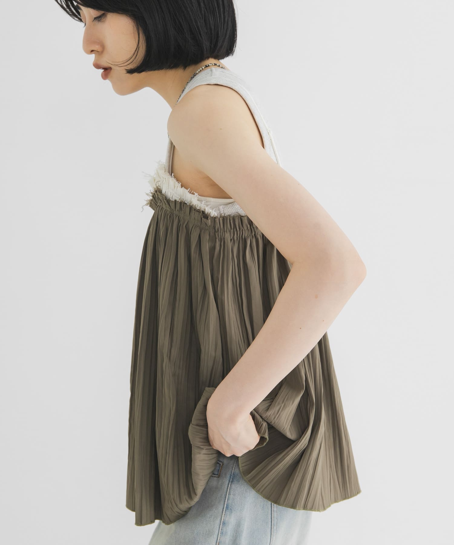 KHAKI×IVO
