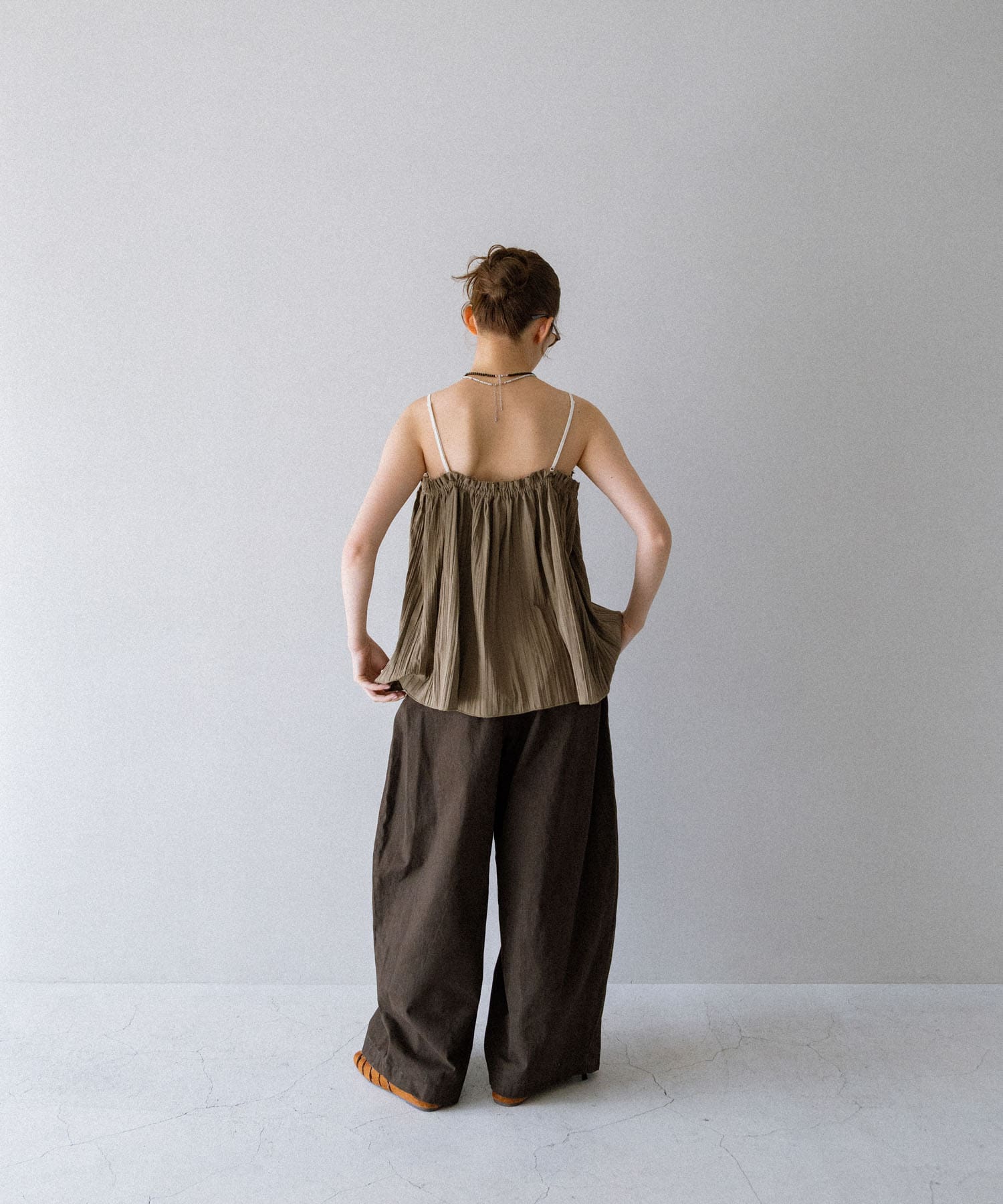 KHAKI×IVO