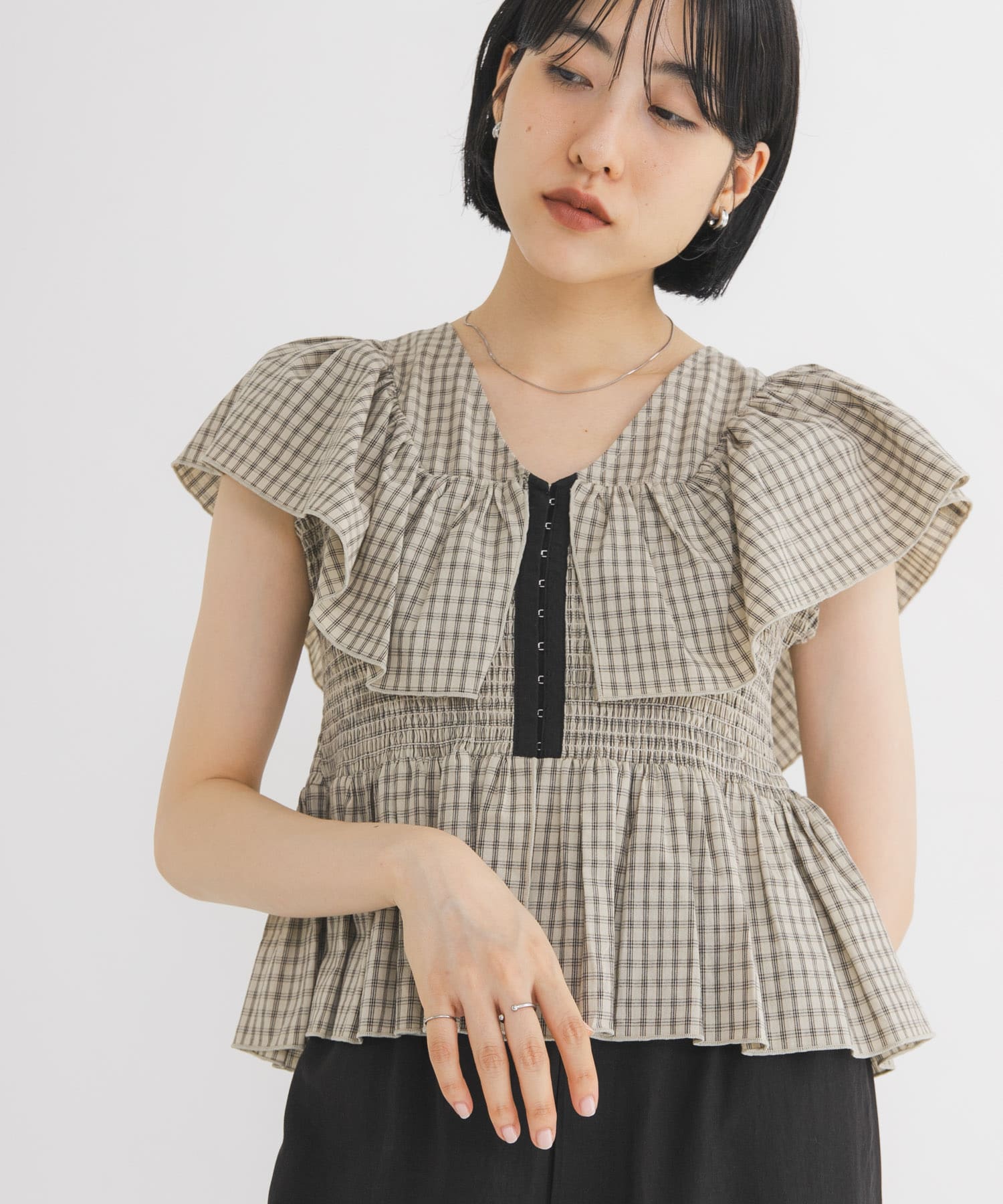 BEIGE×BLK