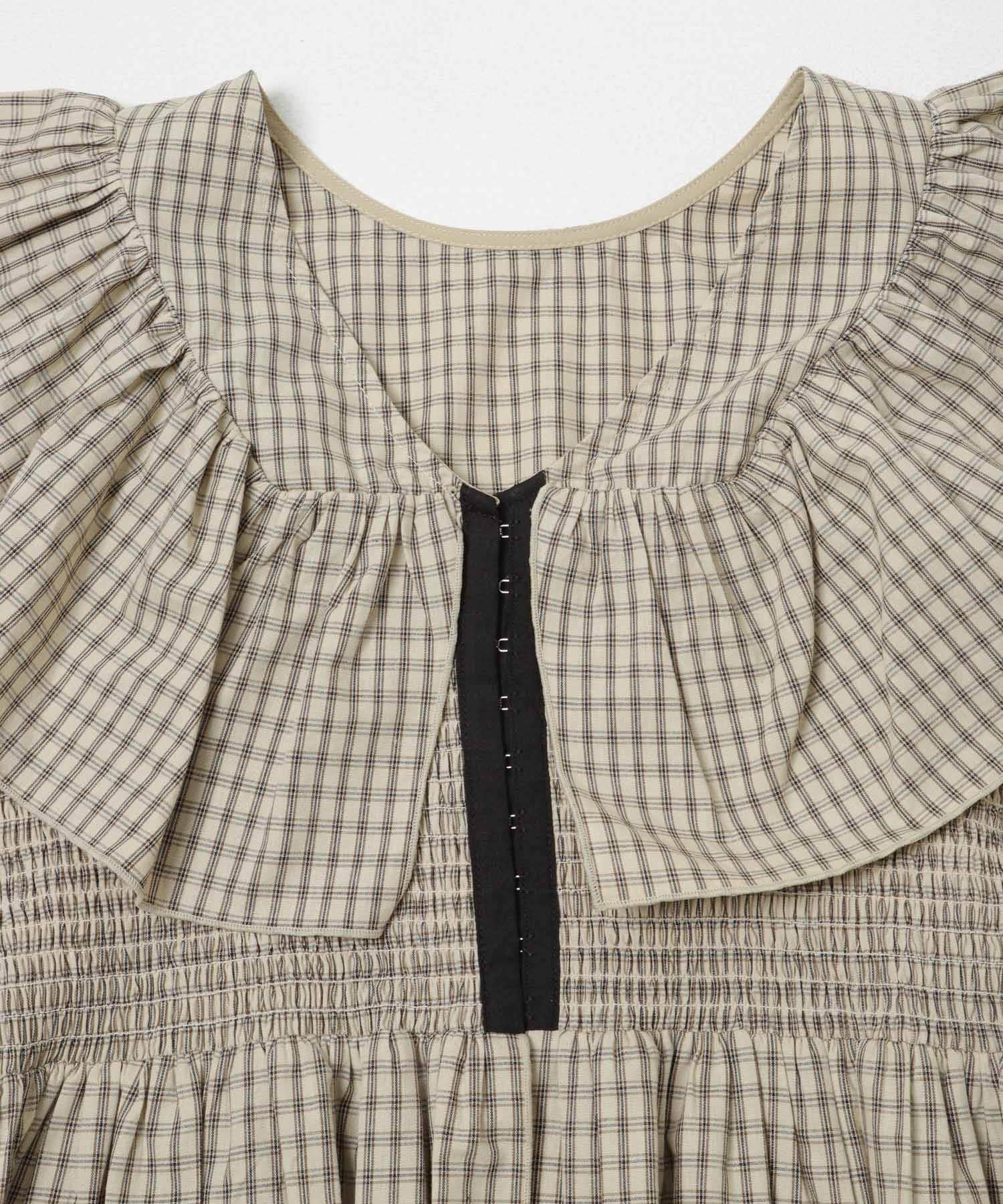 フロントホックチェックフリルブラウス BEIGE×BLK One