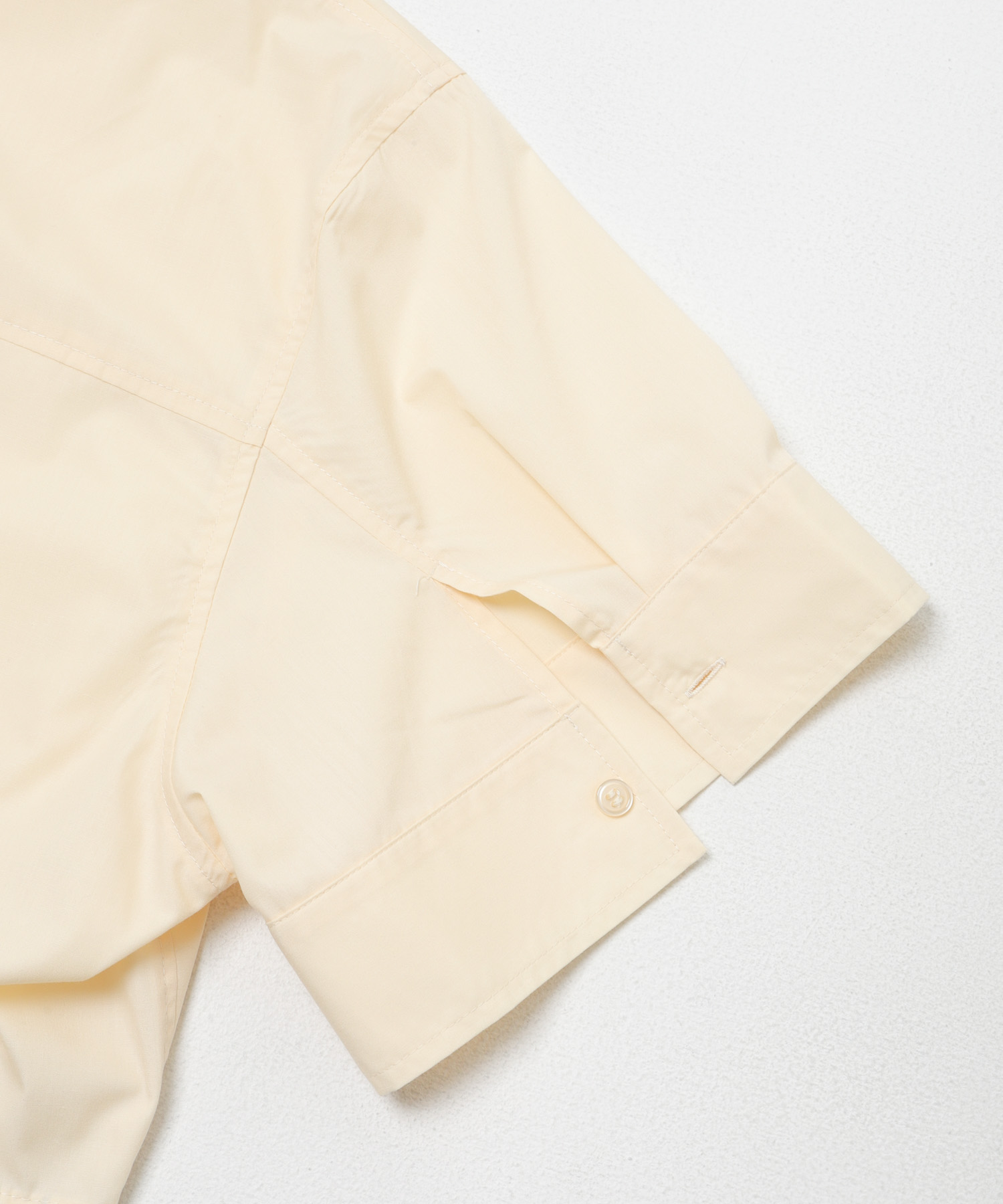 レイヤードライクBOXシャツ CHALK×IVO One