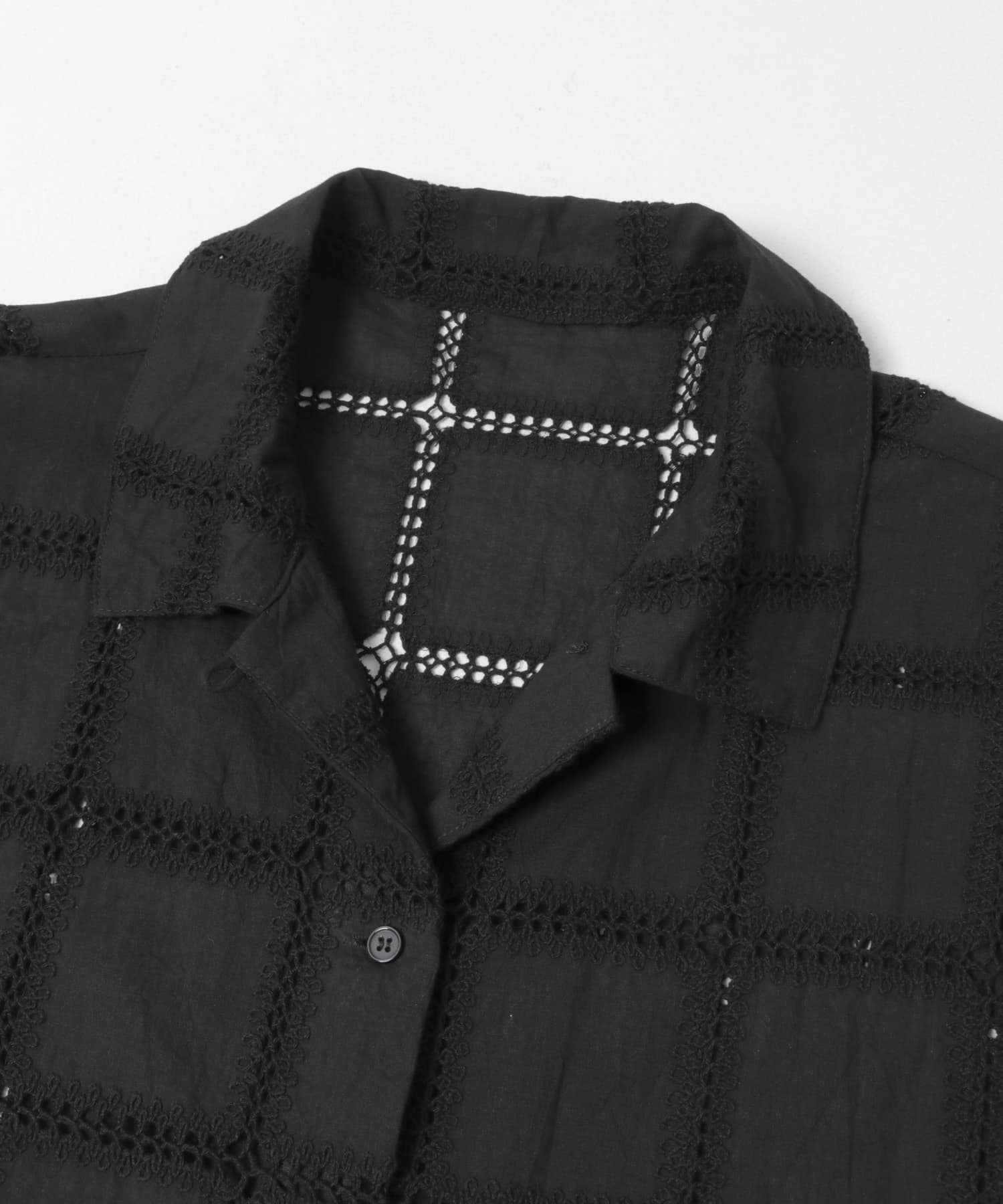 アイレットエンブロイダリーシャツ BLACK One