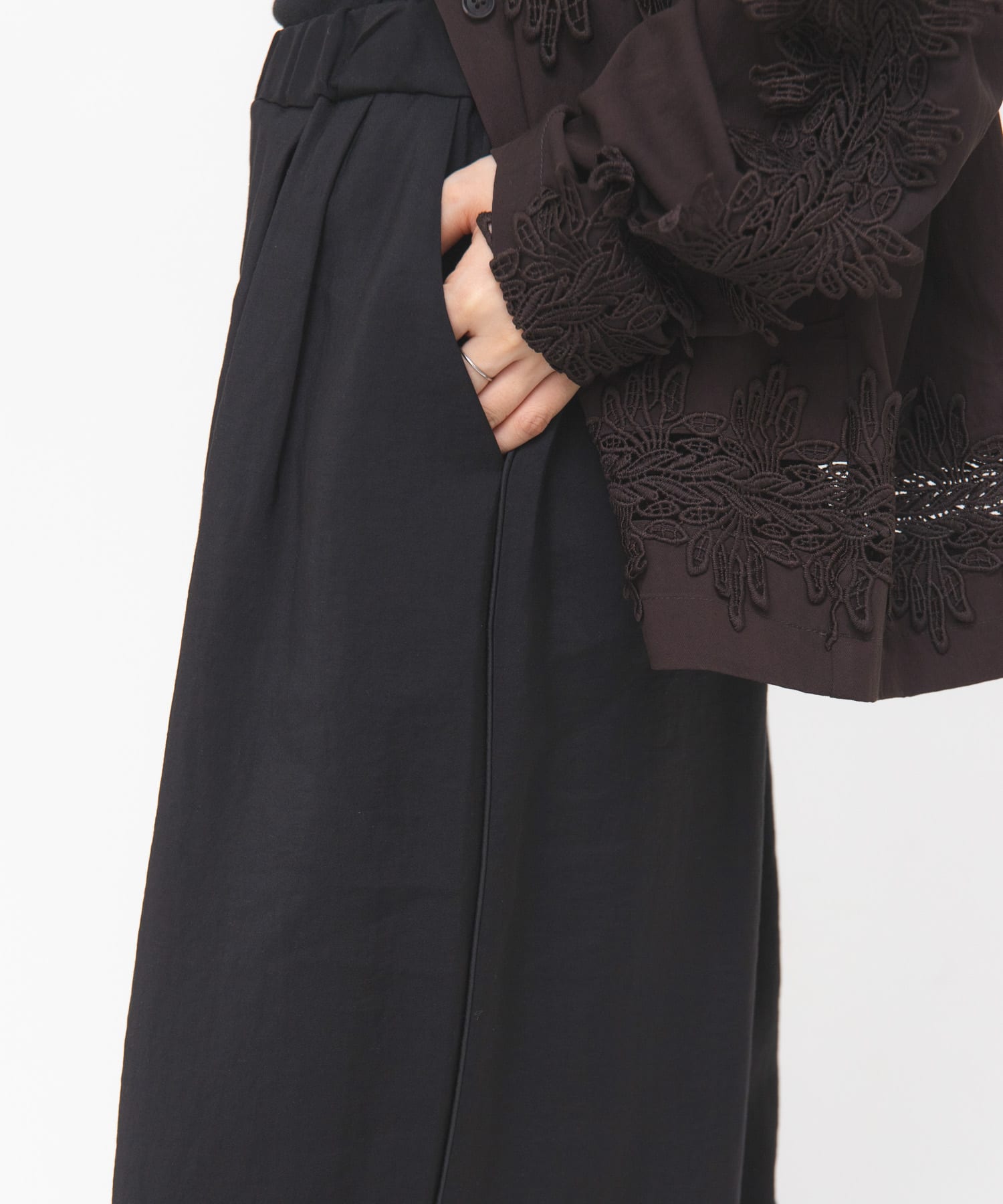 パイピングイージーパンツ