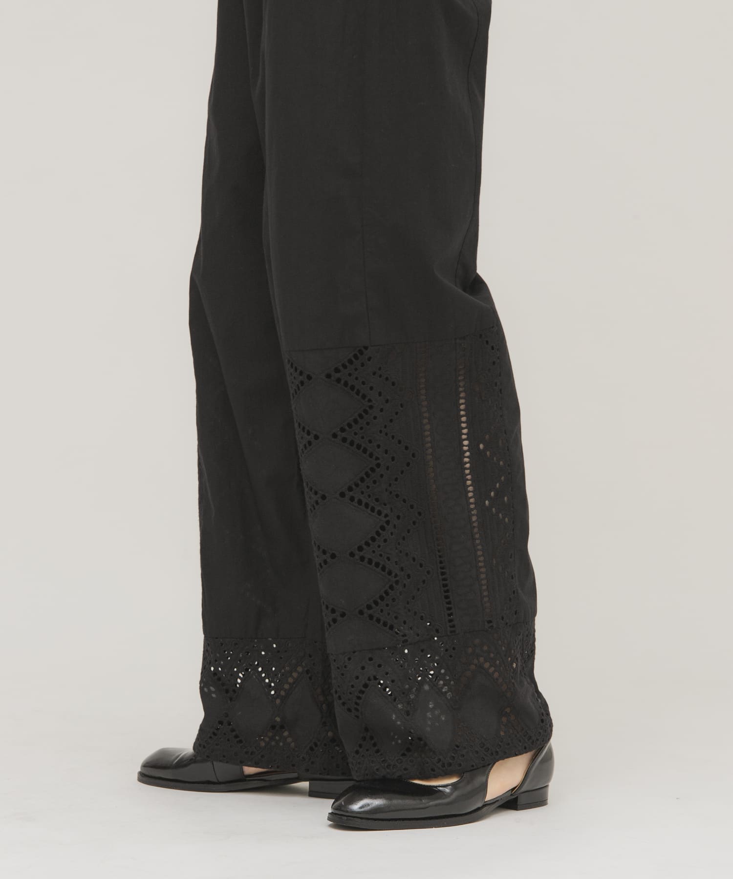 レースドッキングパンツ