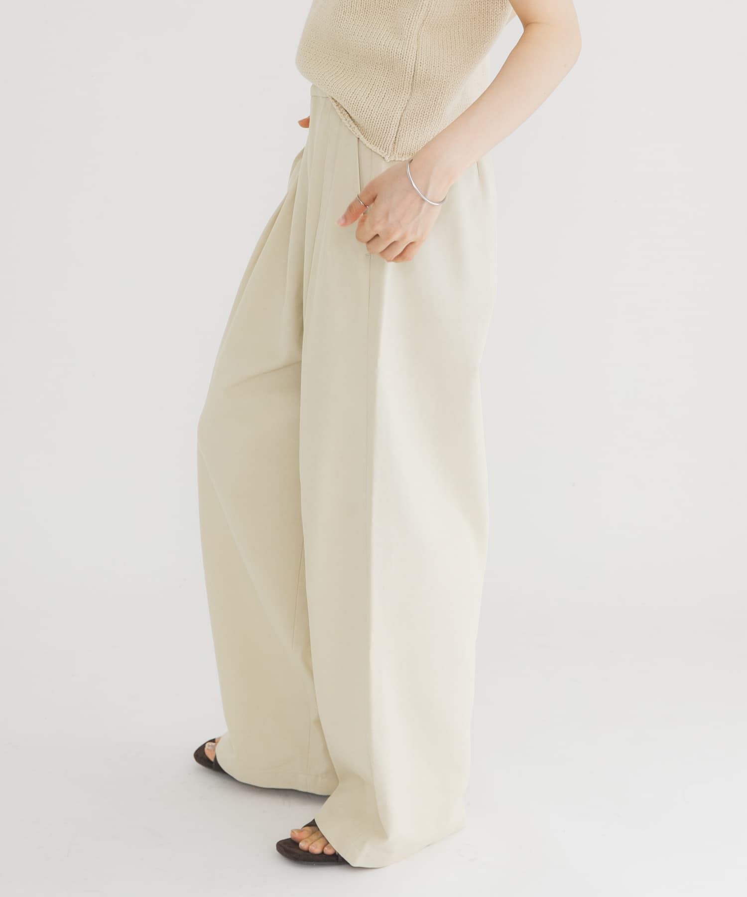 L.BEIGE