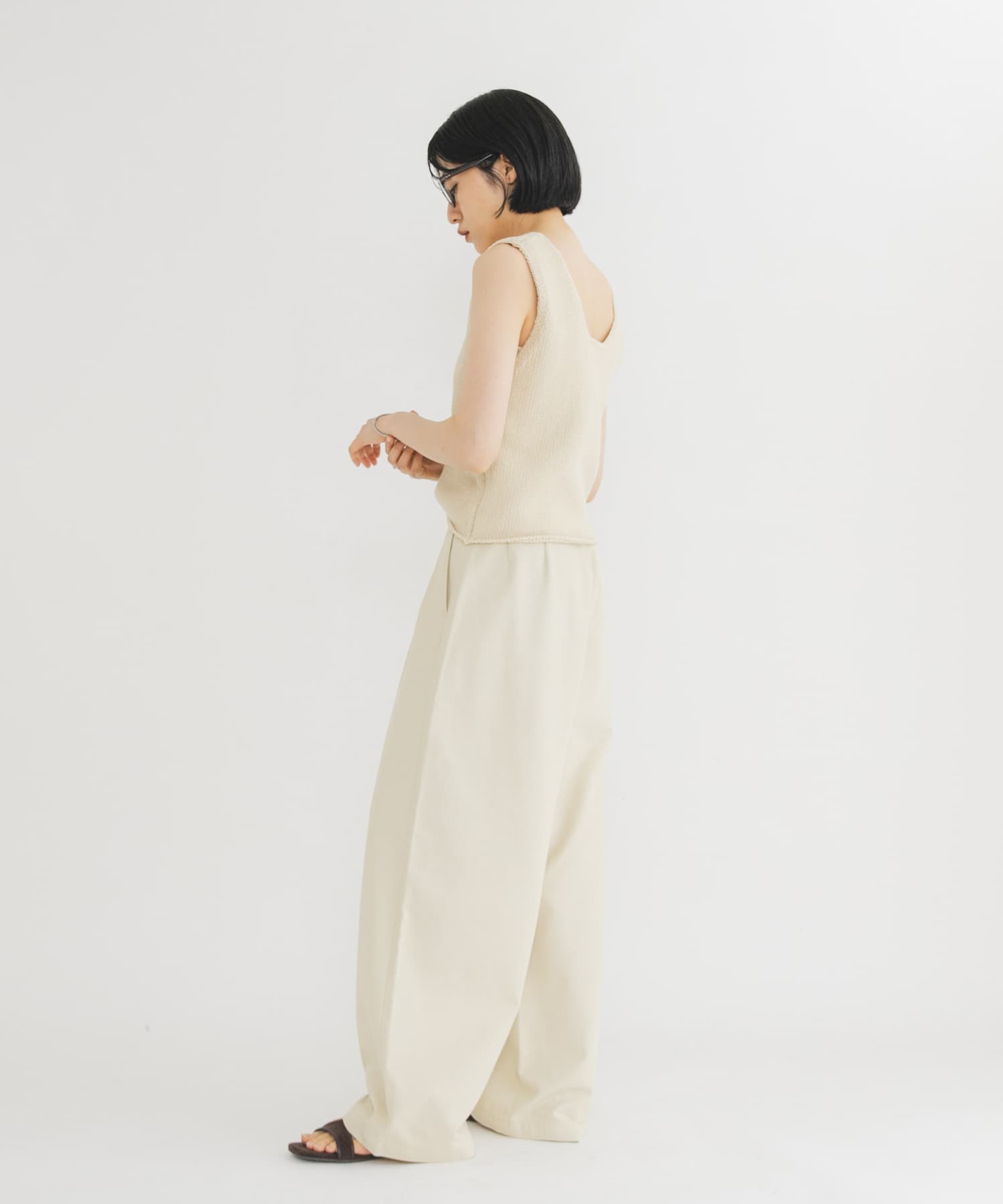 L.BEIGE