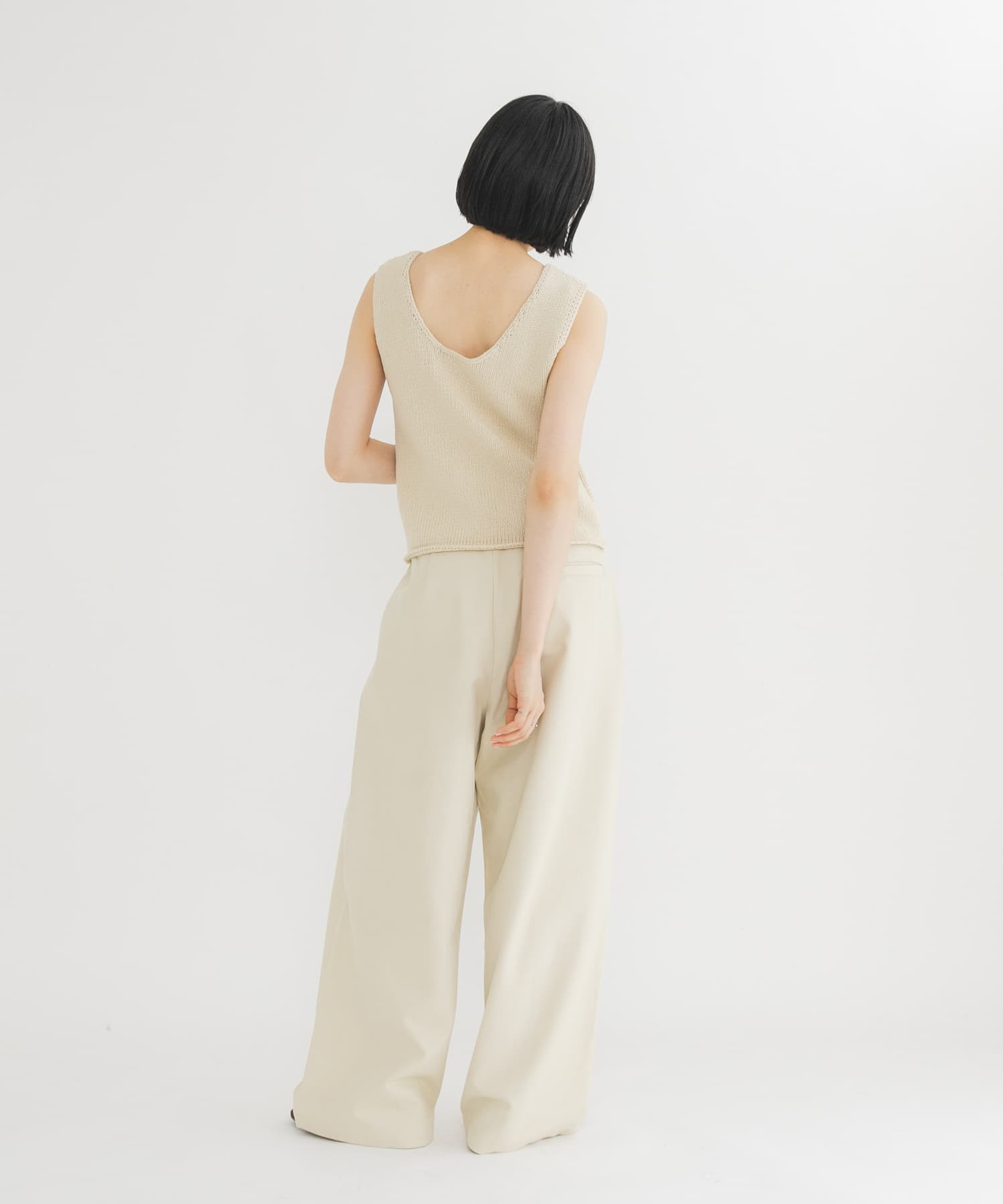 L.BEIGE