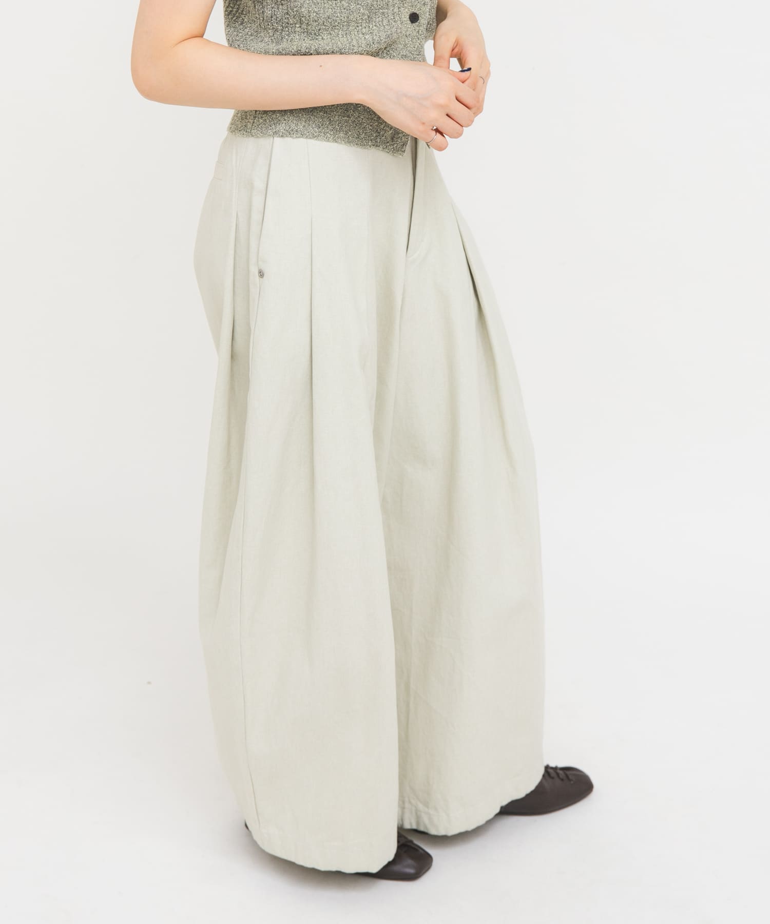 身長 : 160cm サイズ : 36