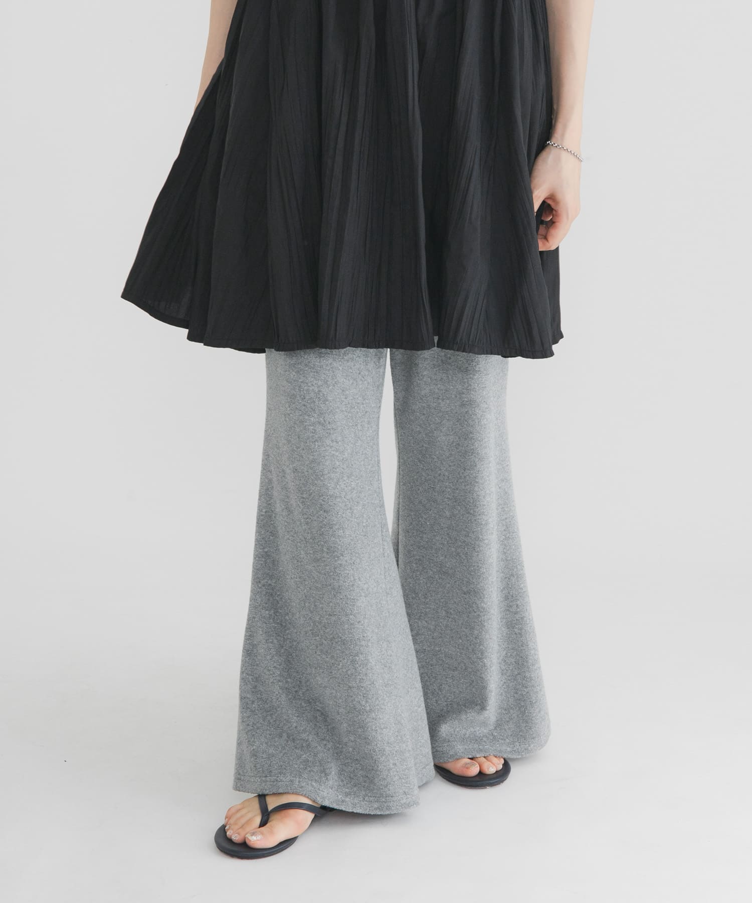TOP GRAY
