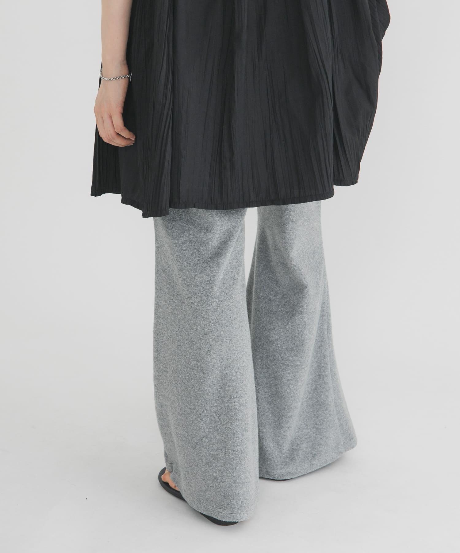TOP GRAY