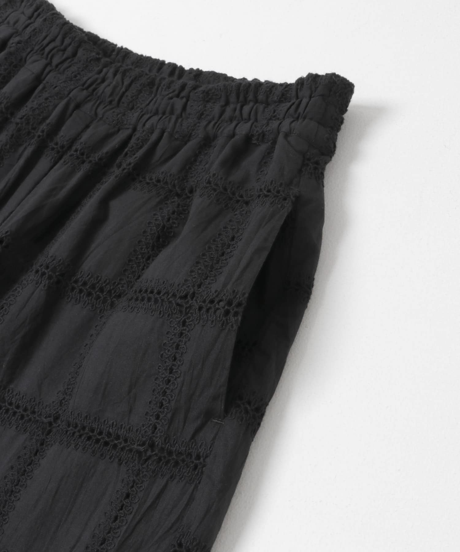 アイレットエンブロイダリーパンツ BLACK One