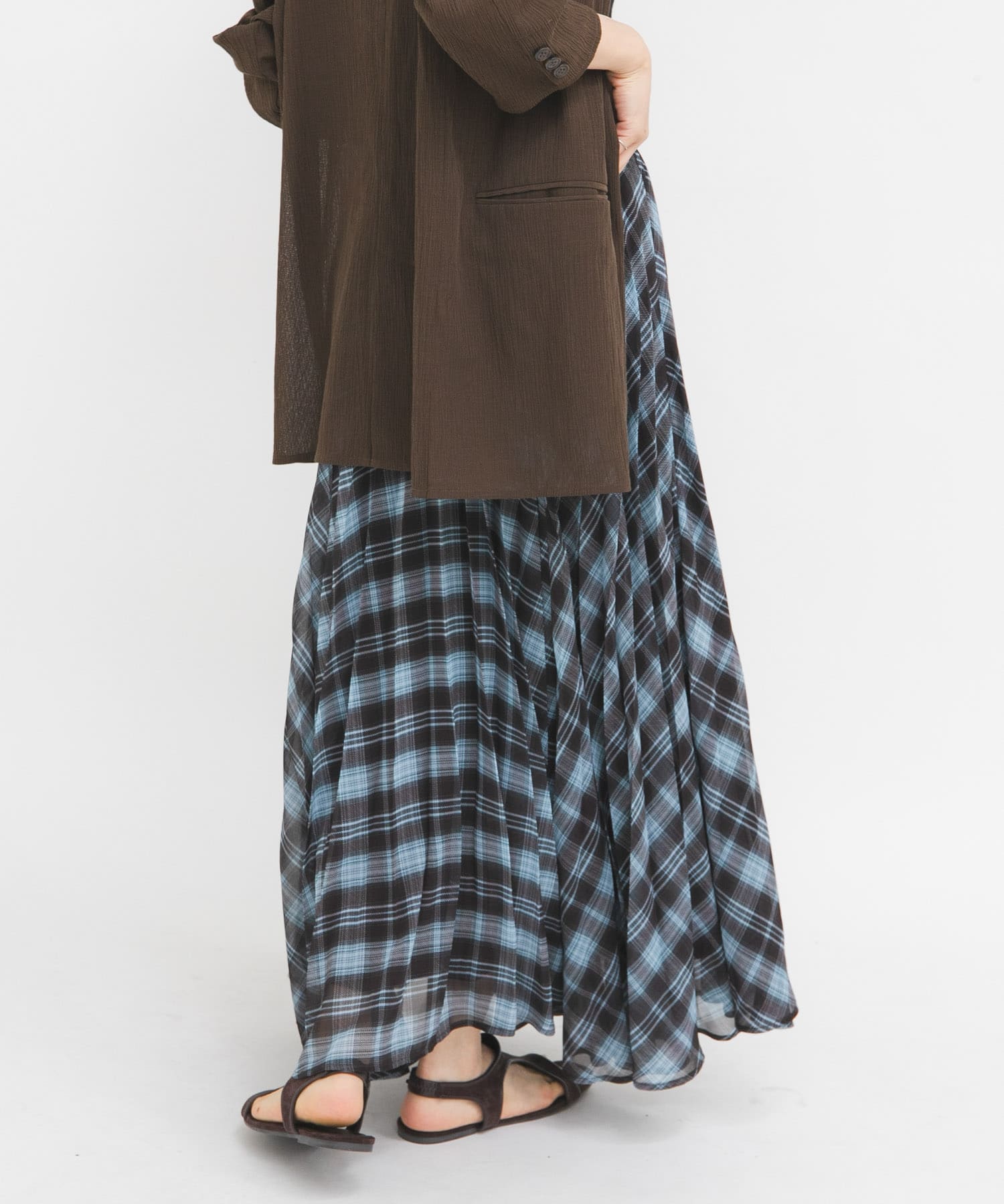 BROWN×BLU
