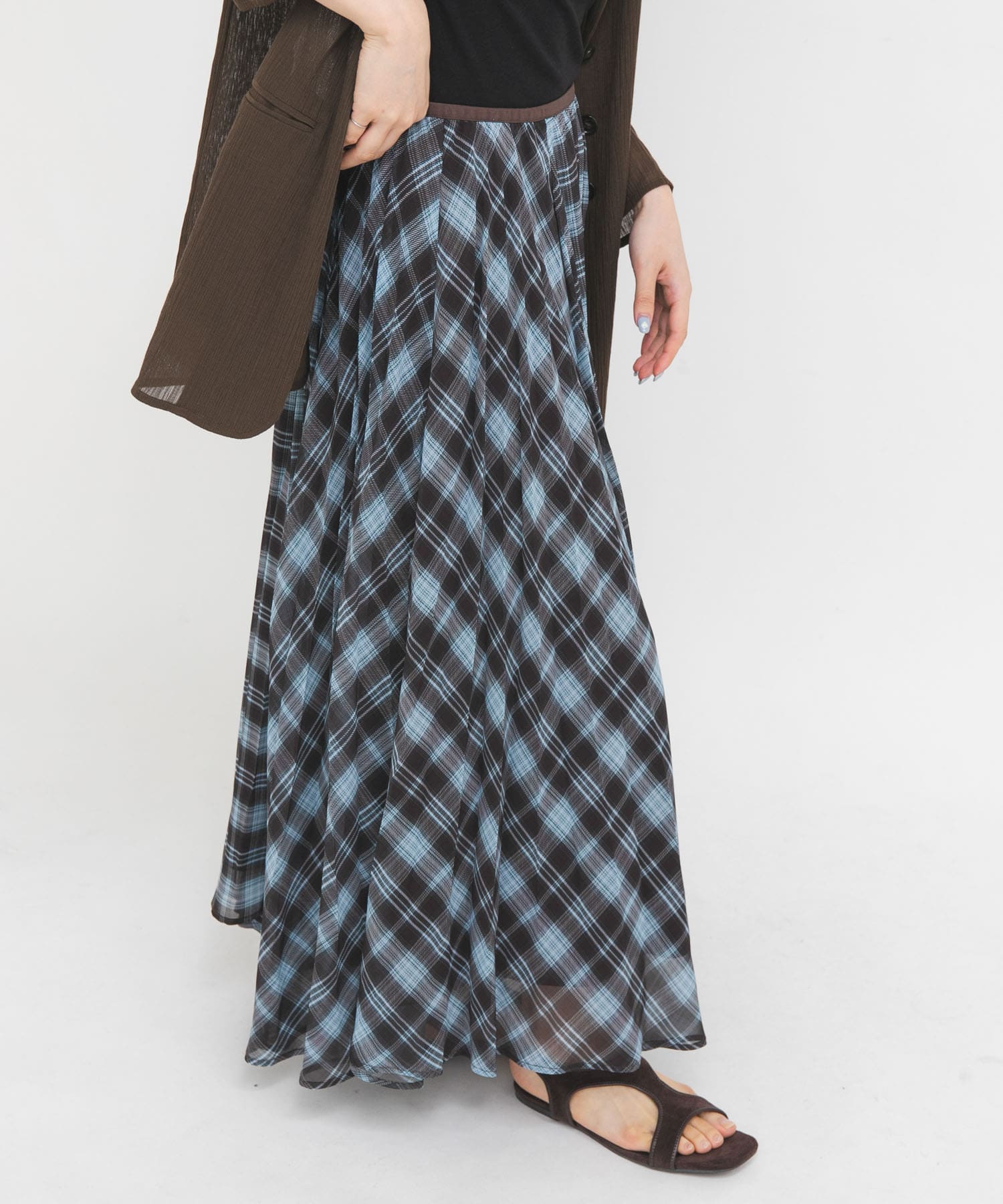 BROWN×BLU