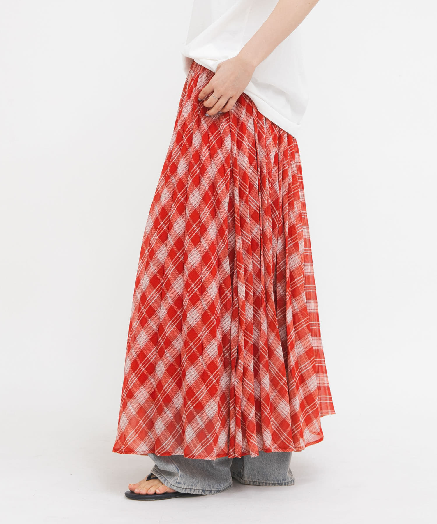 RED×IVORY