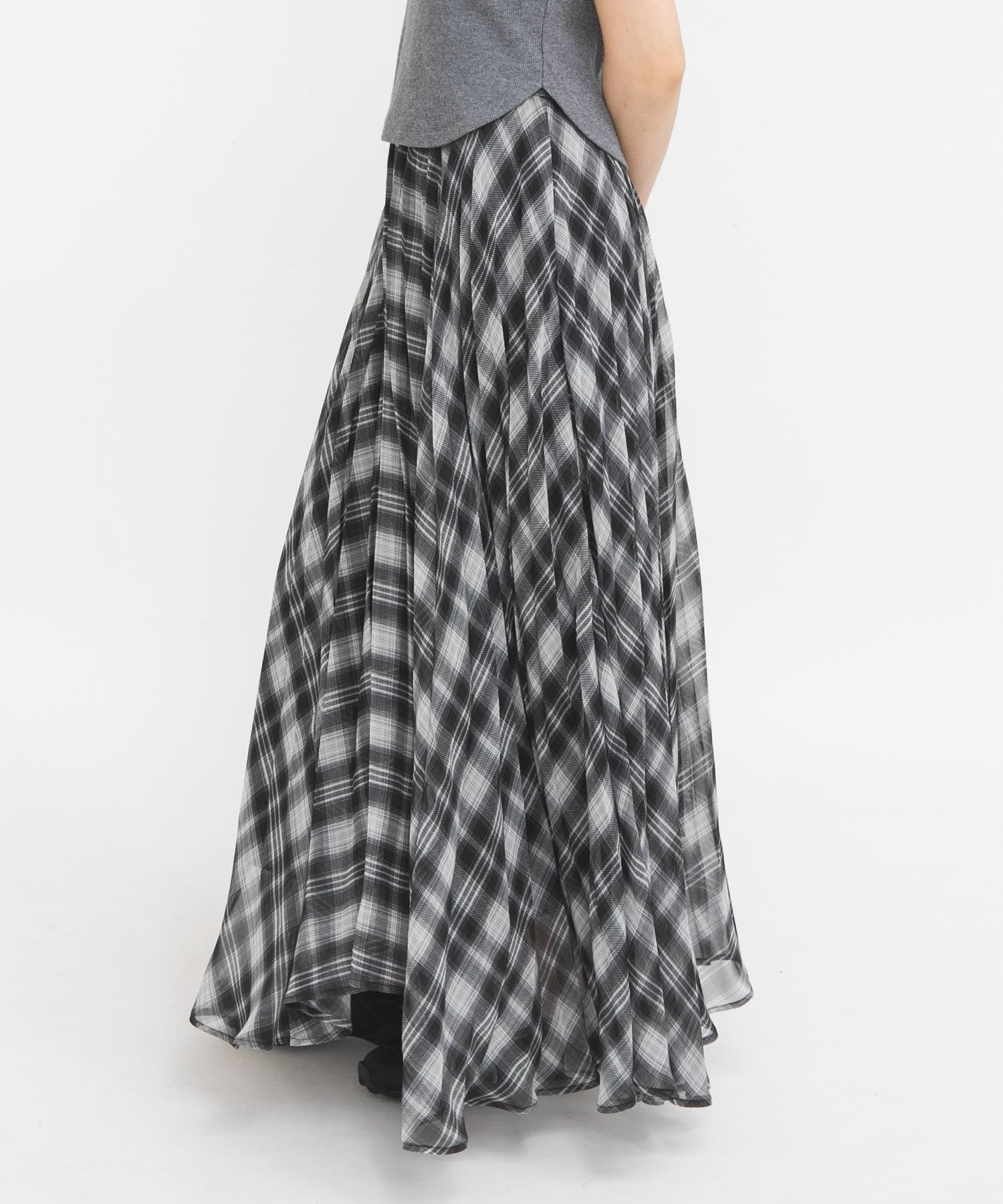 サーキュラーチェックプリーツスカート