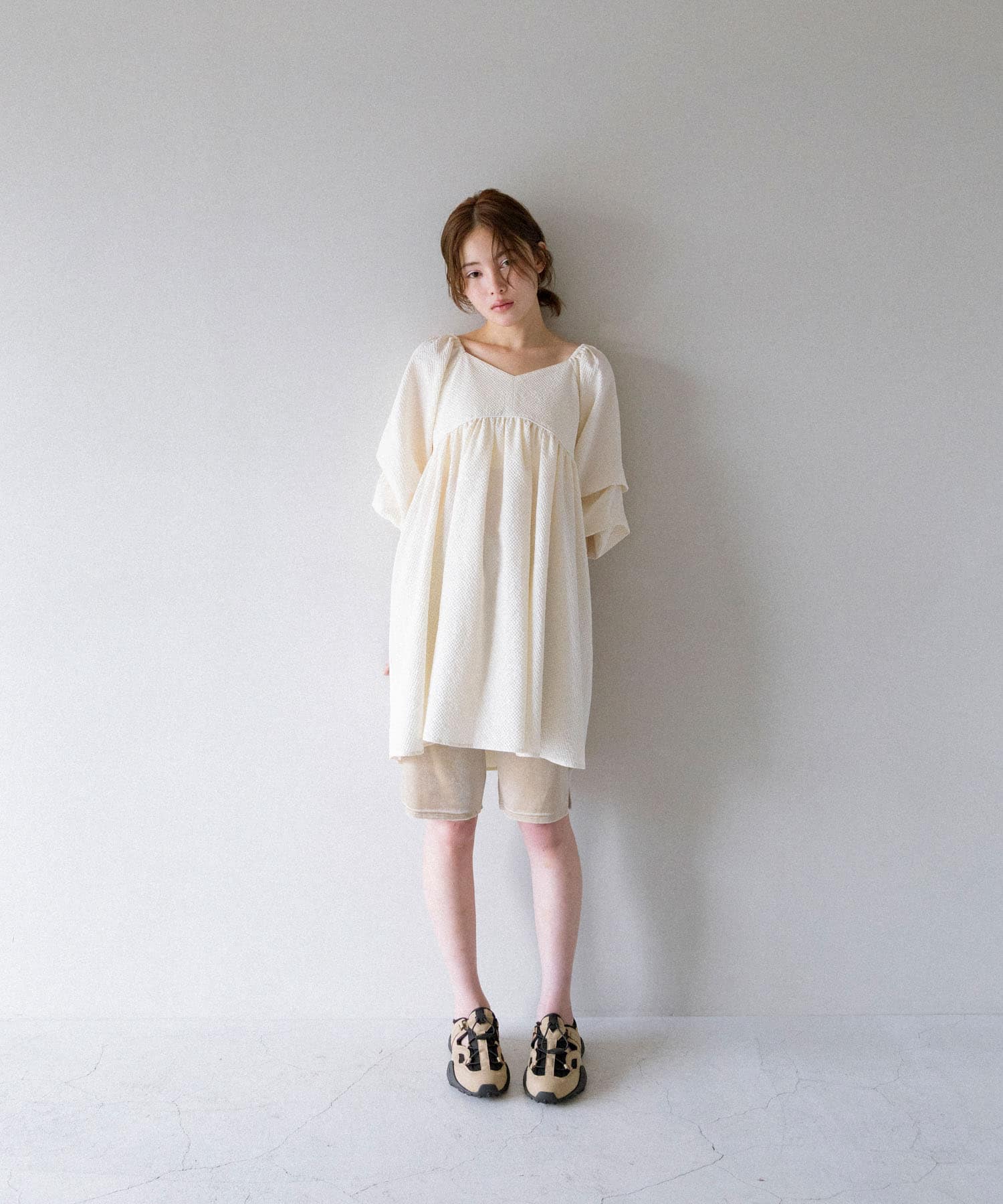 身長 : 159cm サイズ : one