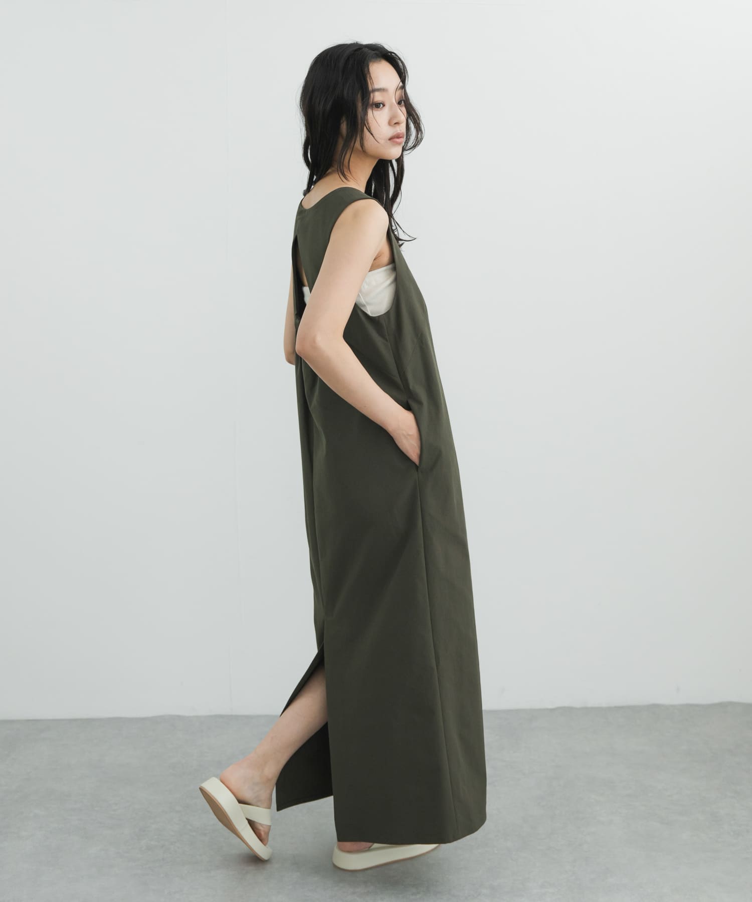 KHAKI