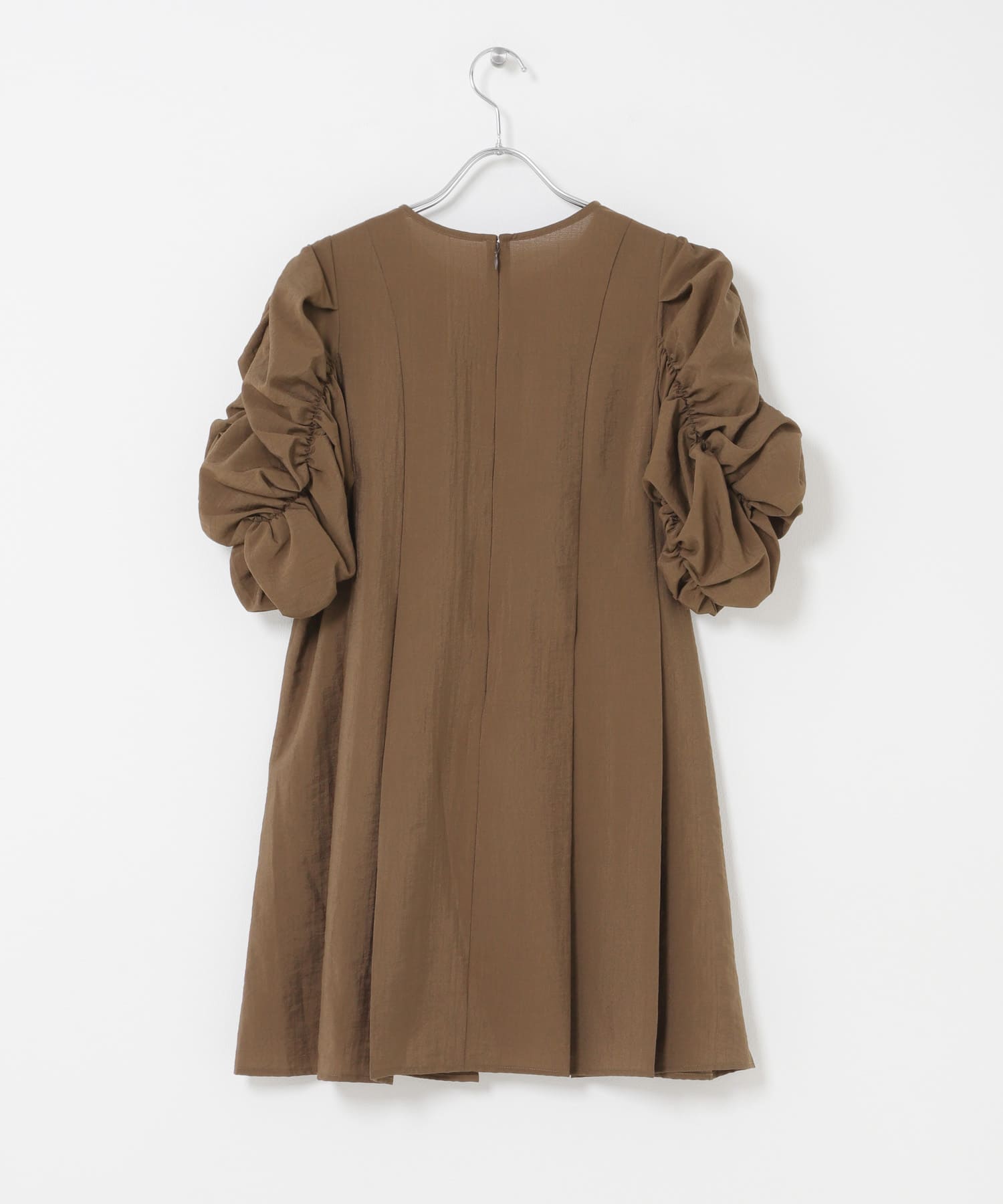 シャーリングスリーブミニワンピース BROWN One