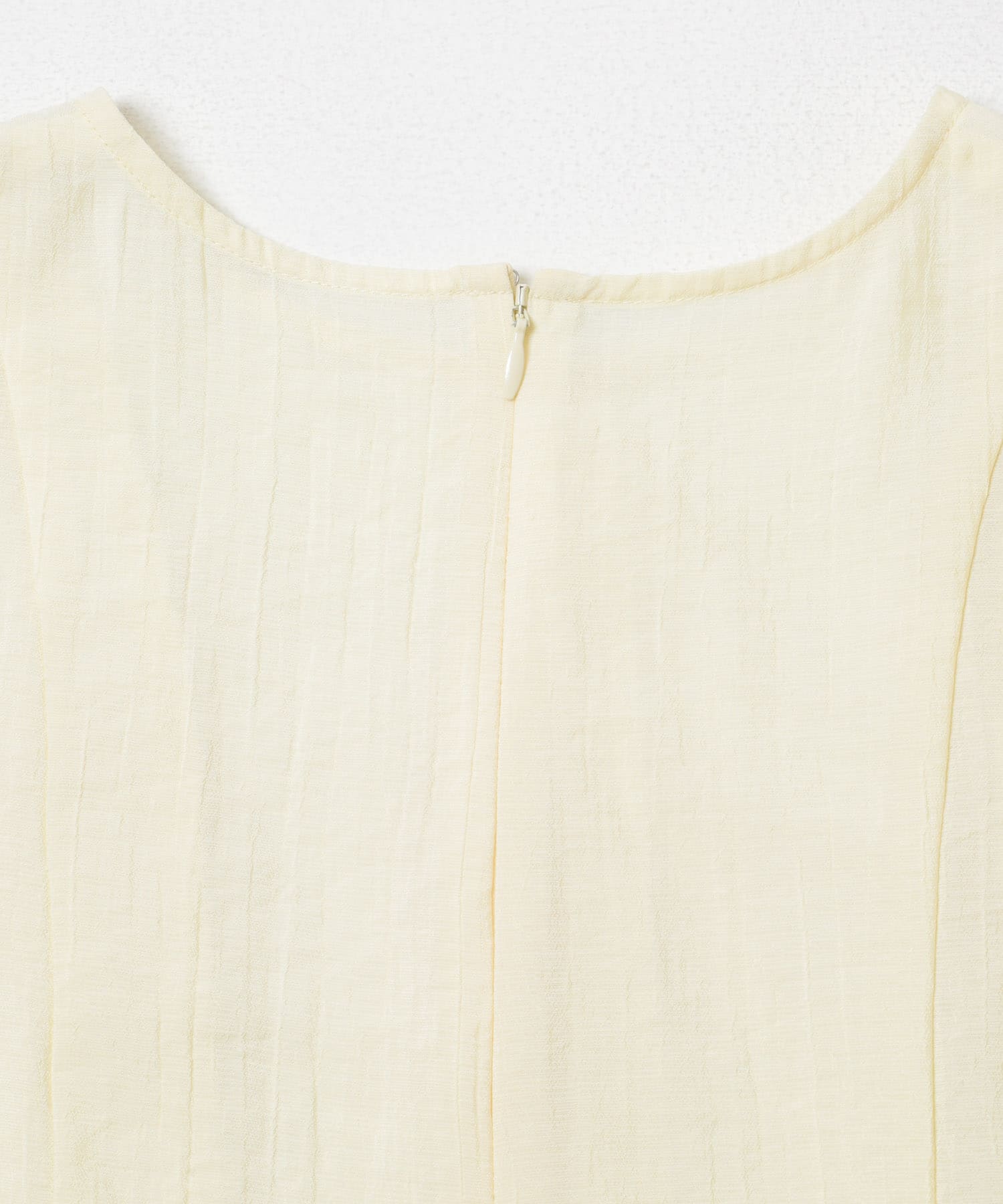 シャーリングスリーブミニワンピース IVORY One