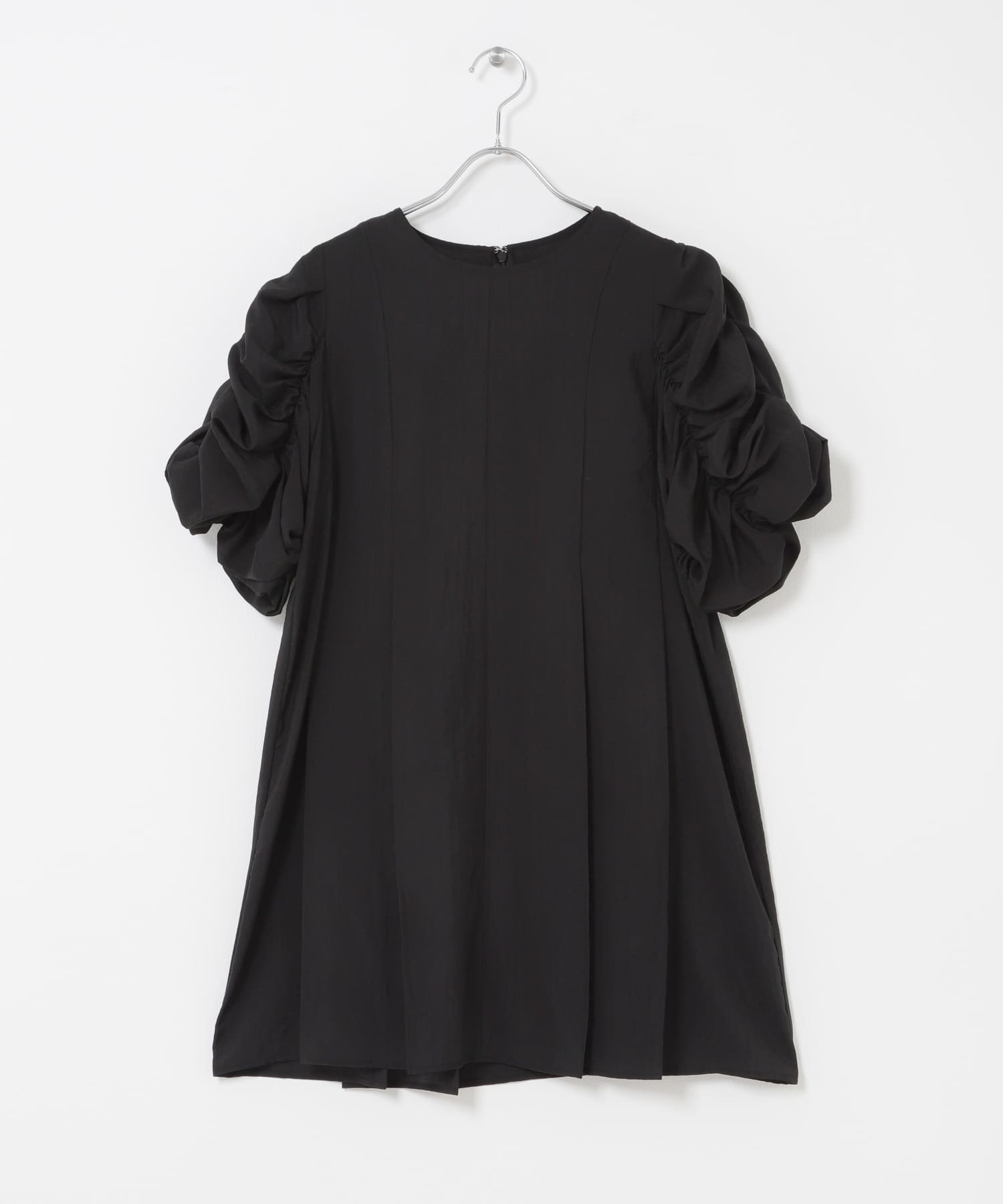 シャーリングスリーブミニワンピース BLACK One