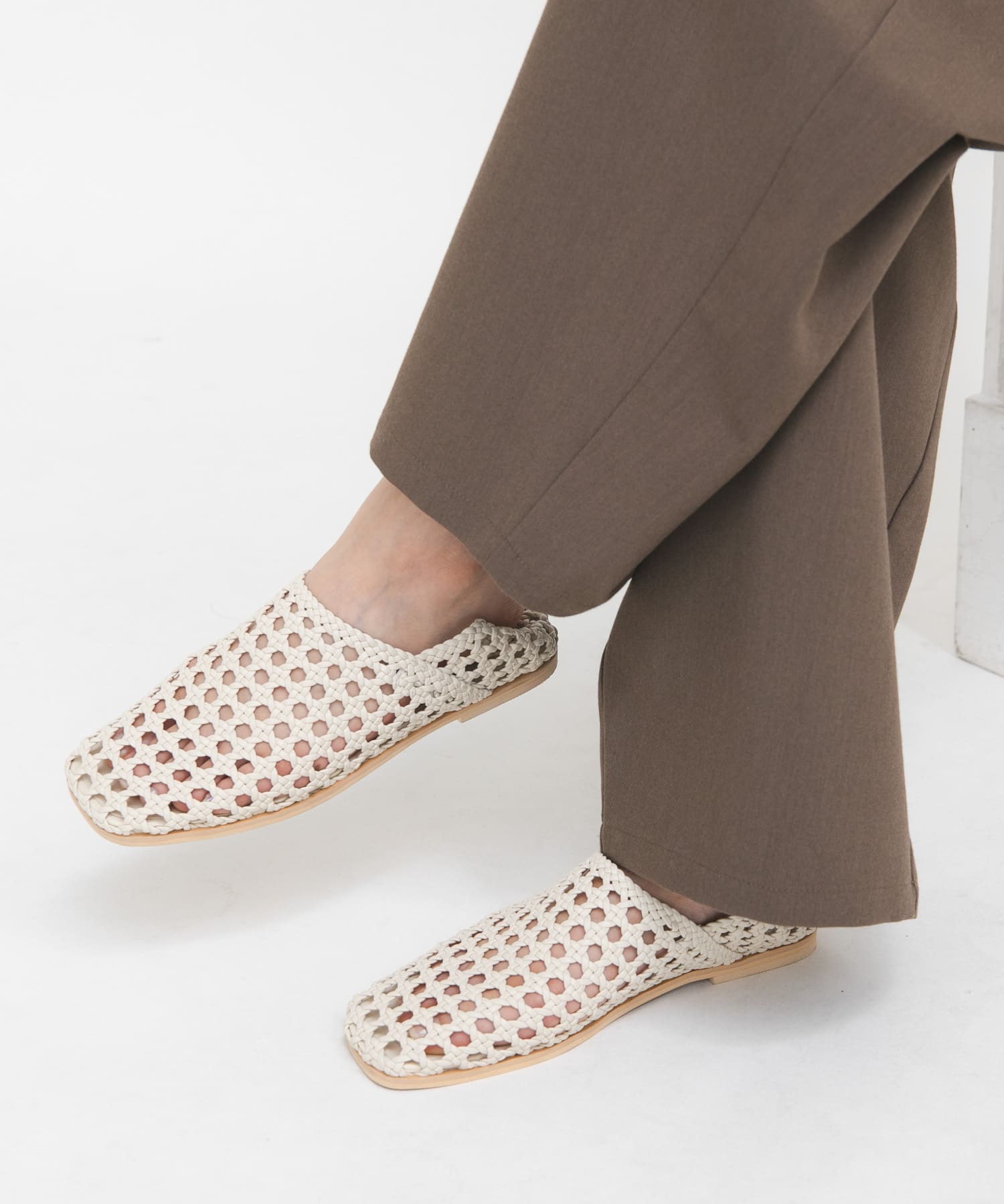 スクエアトゥメッシュシューズ IVORY 36